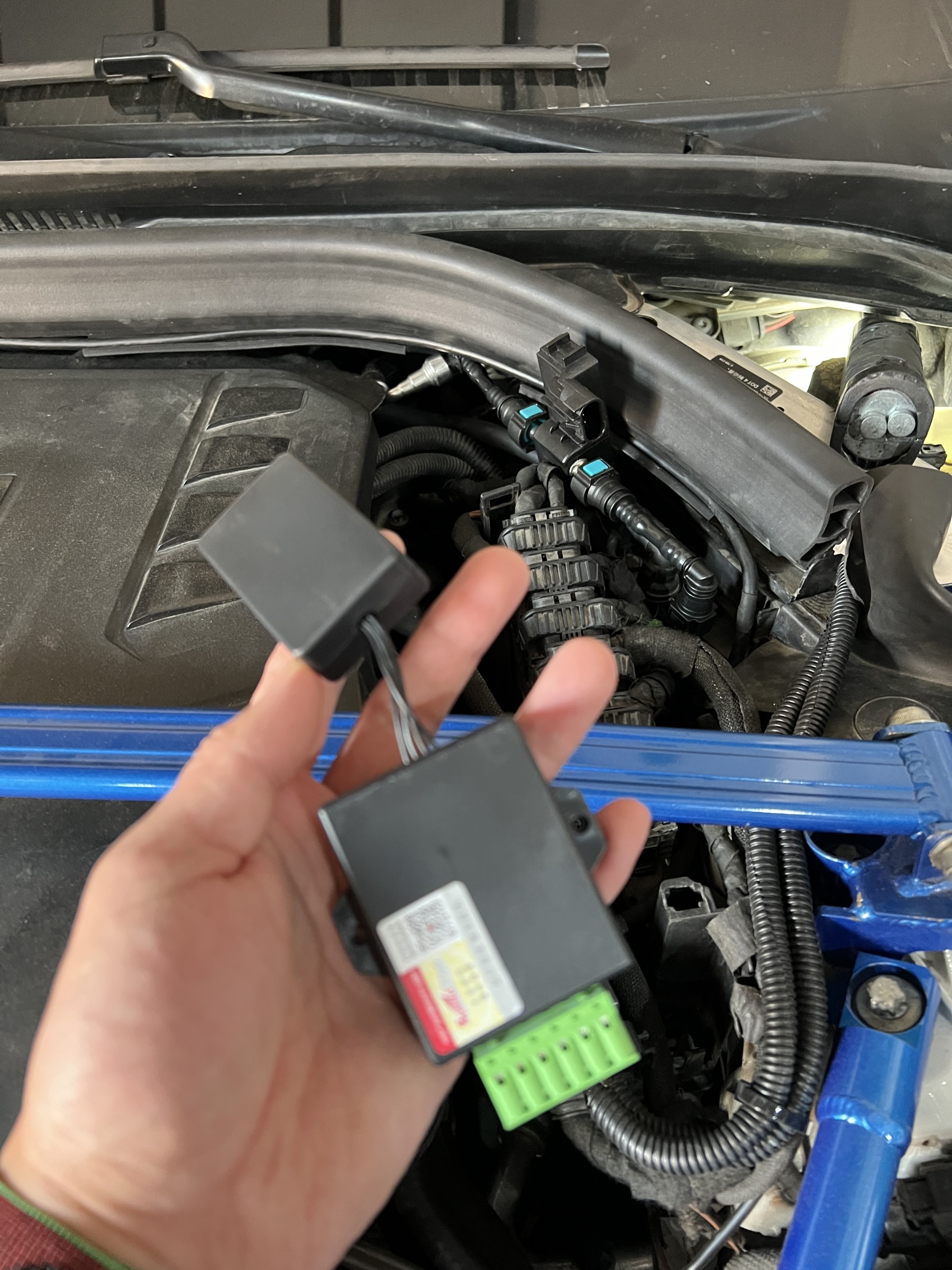 Ethanol content and fuel temperature monitoring
