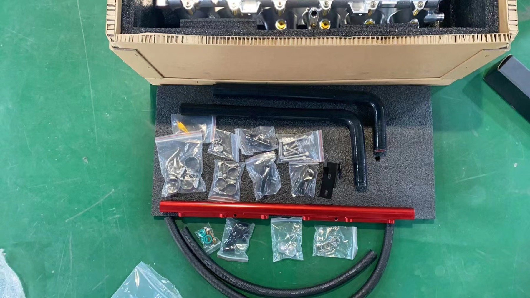 B58/B58TU INTAKE MANIFOLD 