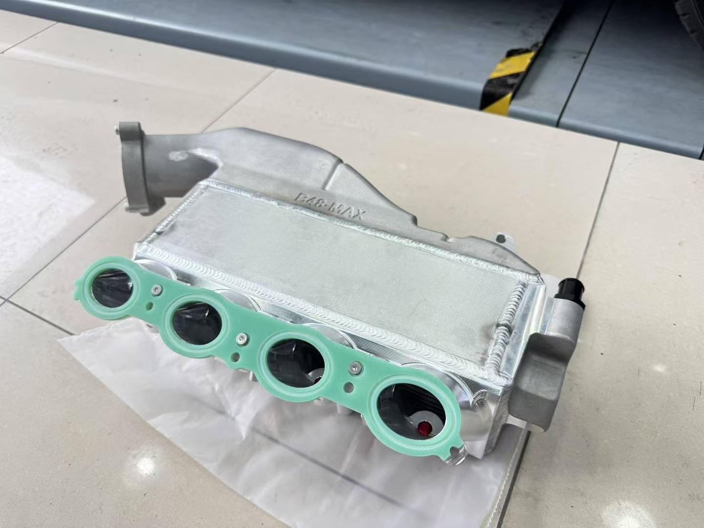 B48/B48TU intake manifold 