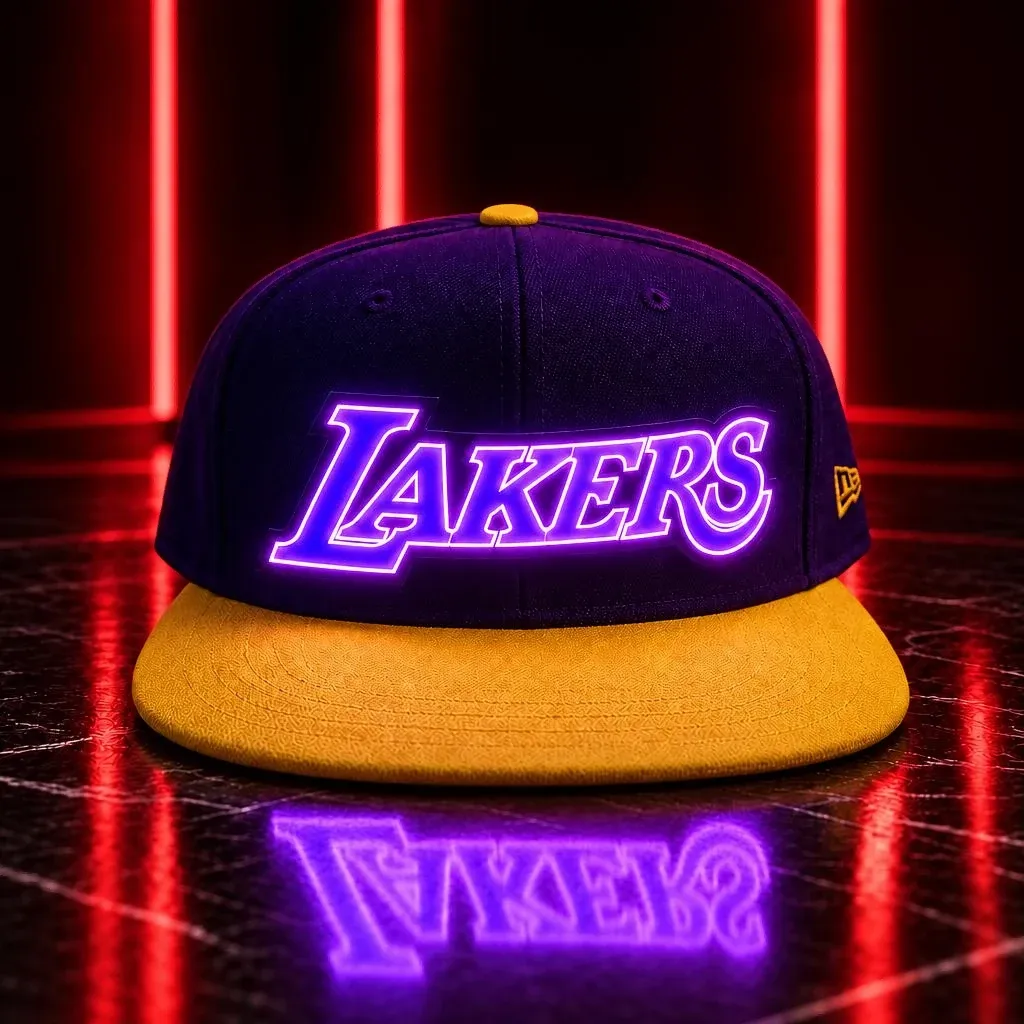 Los Angeles Lakers LED Light-Up Basketball Fan Snapback Cap
