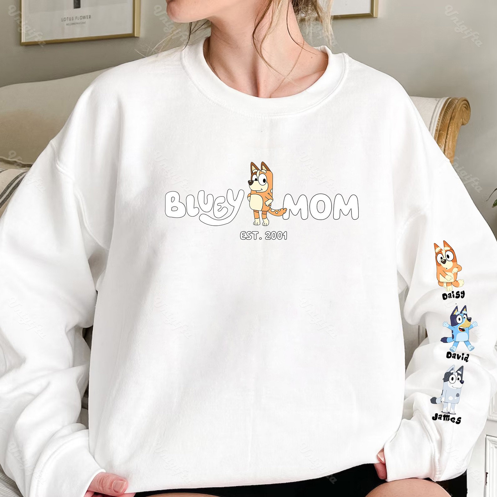 Custom Cartoon Mama Sweatshirt with Kid's Name on Sleeve