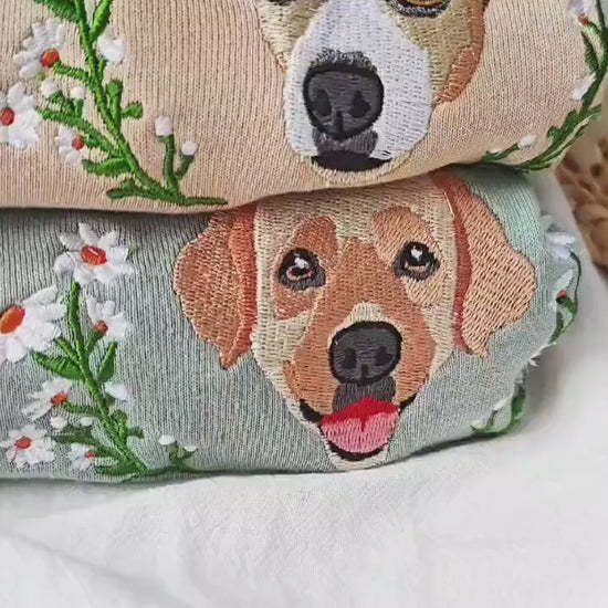 Embroidered Pet Face and Name Wreath Sweatshirt Christmas Gift For Pet Lovers