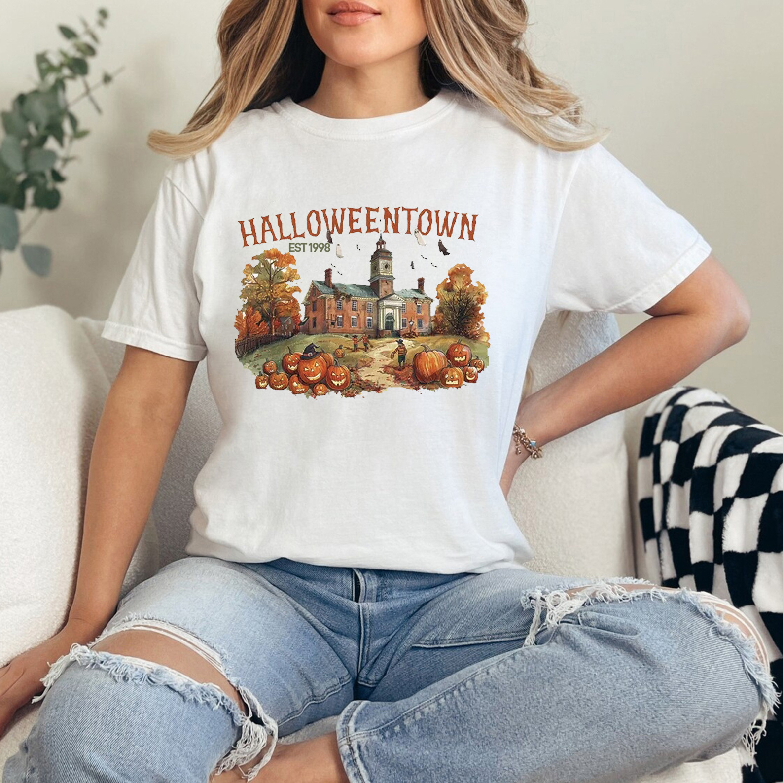 Vintage Halloweentown Est 1998 T-Shirt