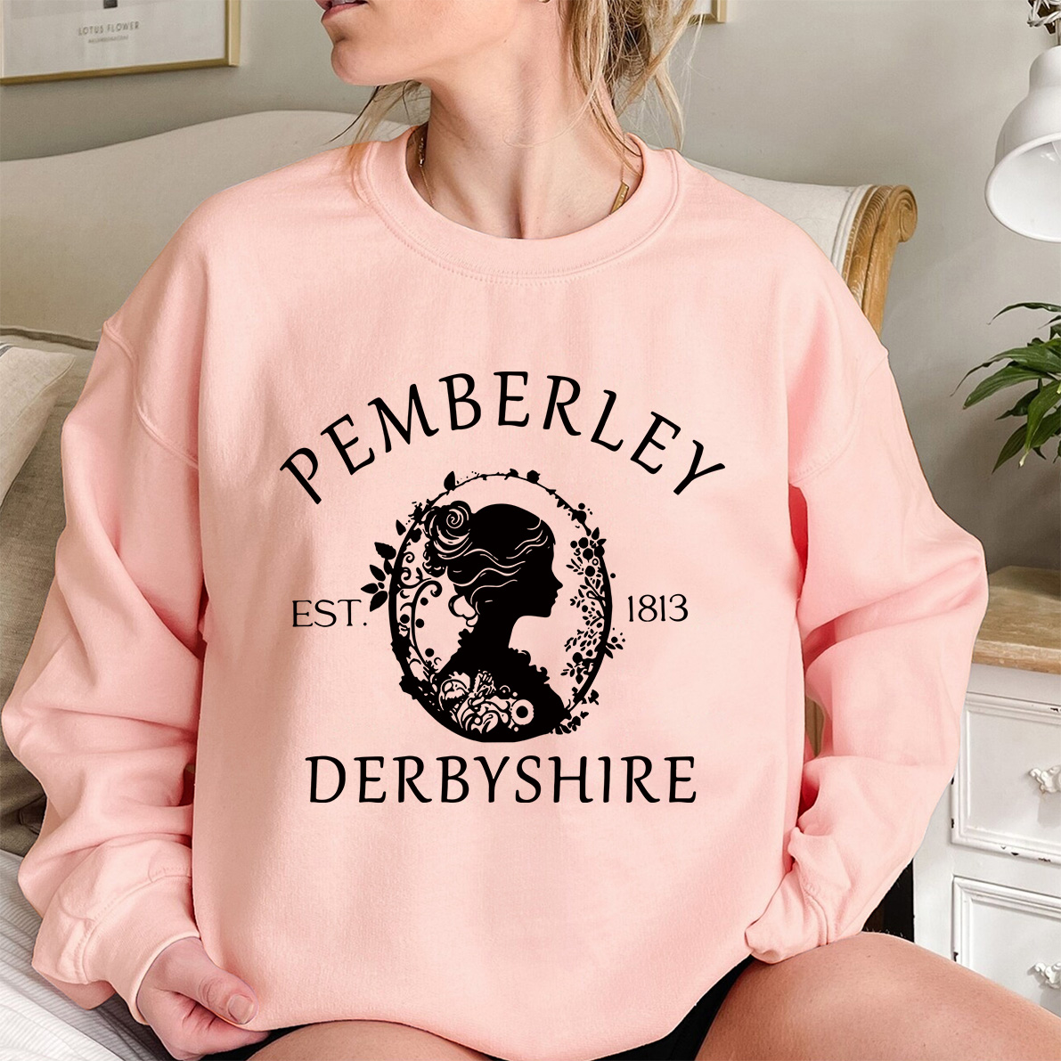 Vintage Pemberley Light Academia T-Shirt
