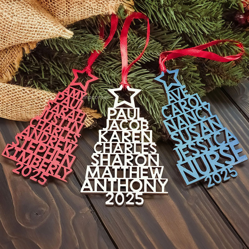 Custom Family Names 2025 Christmas Tree Ornament