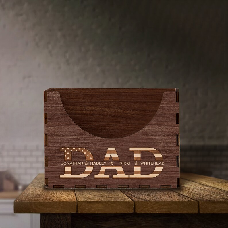 DIY Wooden Hat Holder, Custom Cap Holder With Family Names