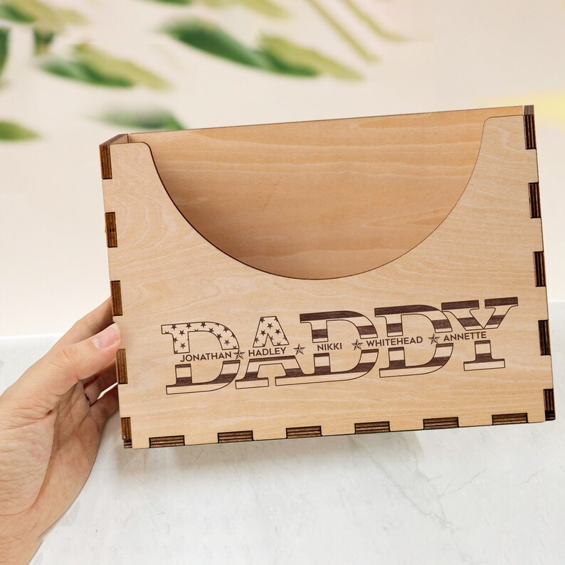 DIY Wooden Hat Holder, Custom Cap Holder With Family Names