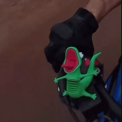The Lizard RIDEBUDDY: Funny Motorcycle Handlebar Decor 🦎