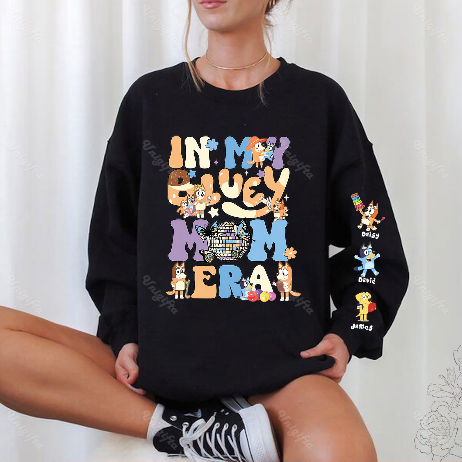 Custom Cartoon Mama Sweatshirt with Kid's Name on Sleeve