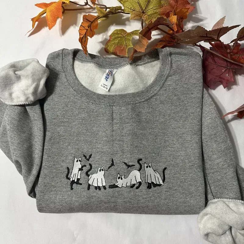 Ghost Cat Embroidered Sweatshirt