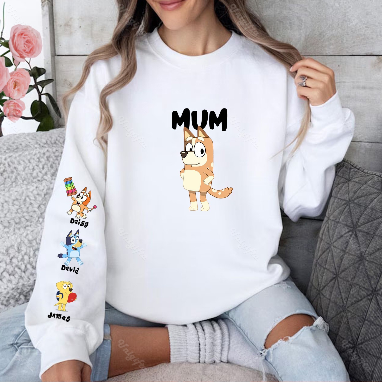 Custom Cartoon Mama Sweatshirt with Kid's Name on Sleeve