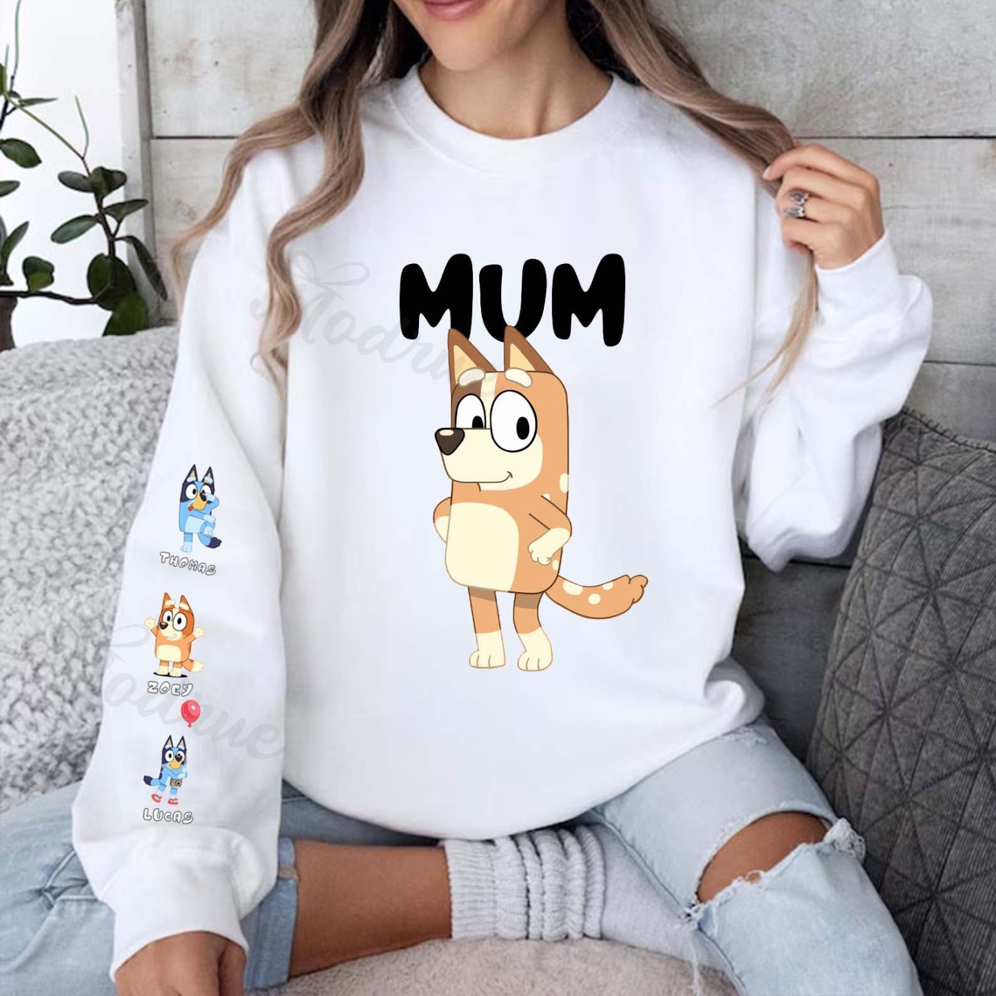 Custom Cartoon MAMA Sweatshirt with Kid's Name on Sleeve