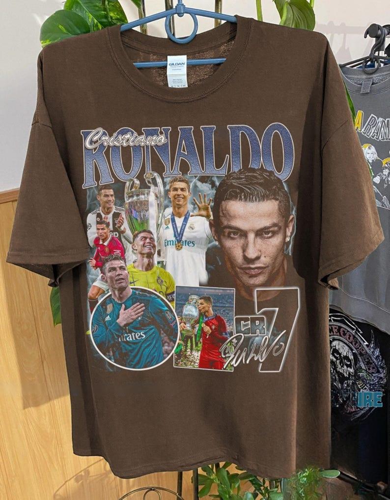 Vintage Portuguese No. 7 Soccer Legend Graphic T-Shirt