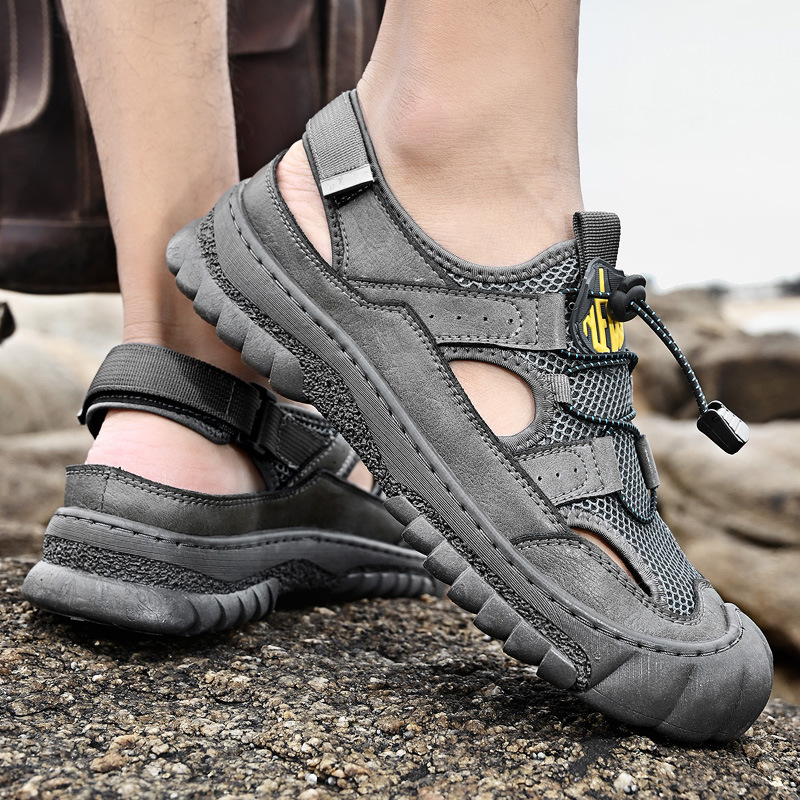 GARB Breathable Men's Anti-collision Sandals - Stylish Hollow-out Design