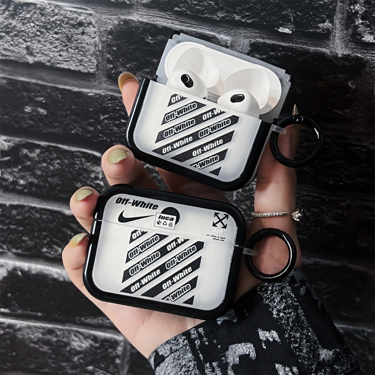 Nike × Off-White Airpod Case
