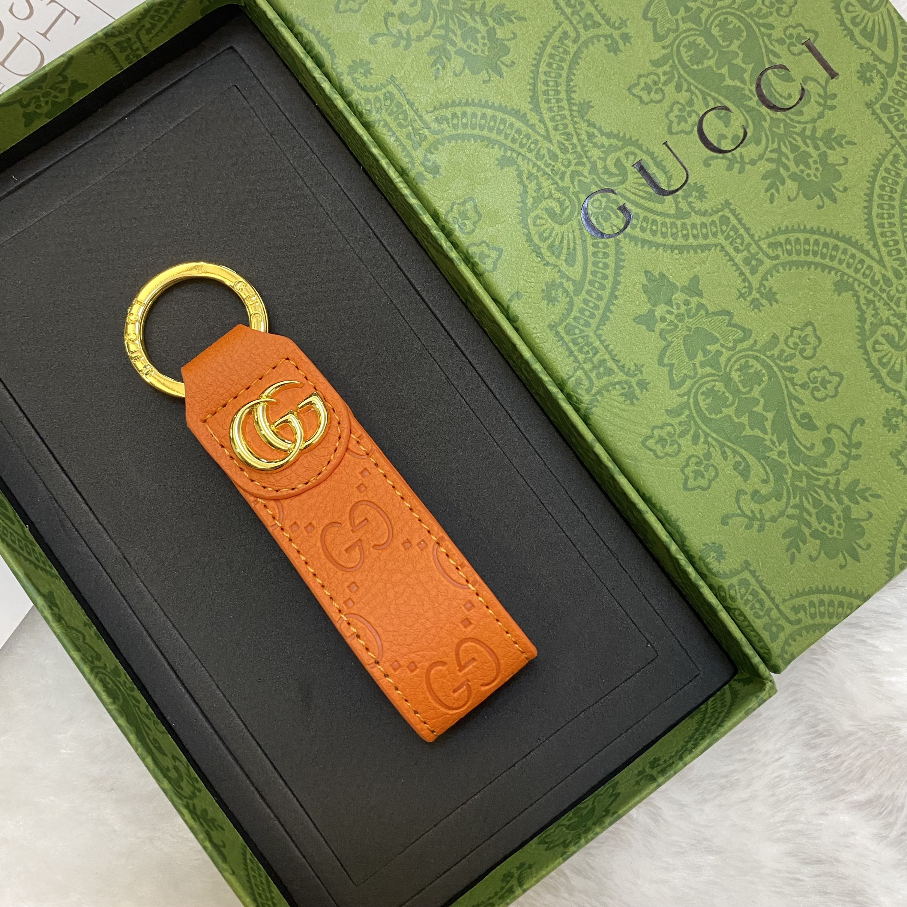 Luxury Leather Convenient Keychain