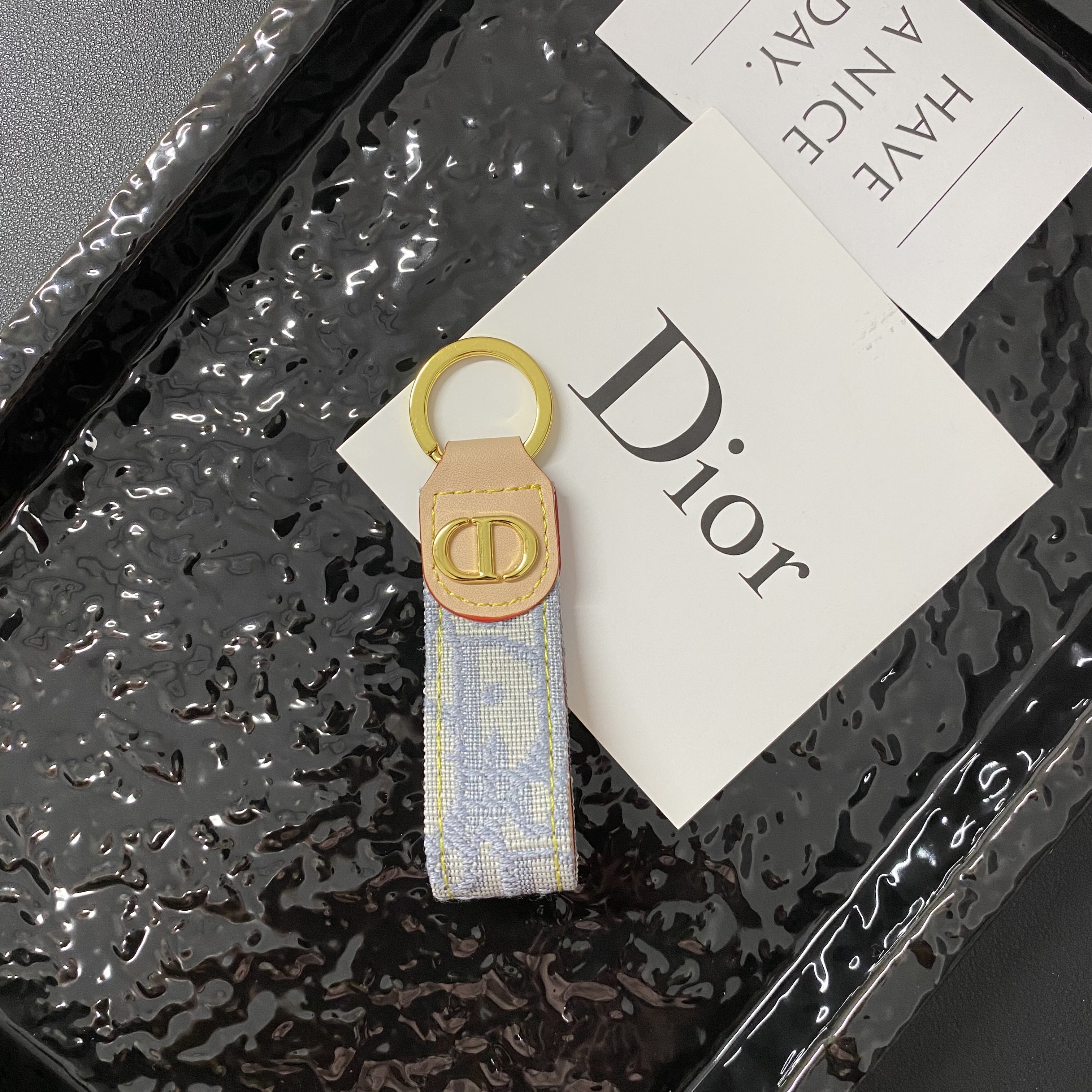 Luxury Leather Convenient Keychain