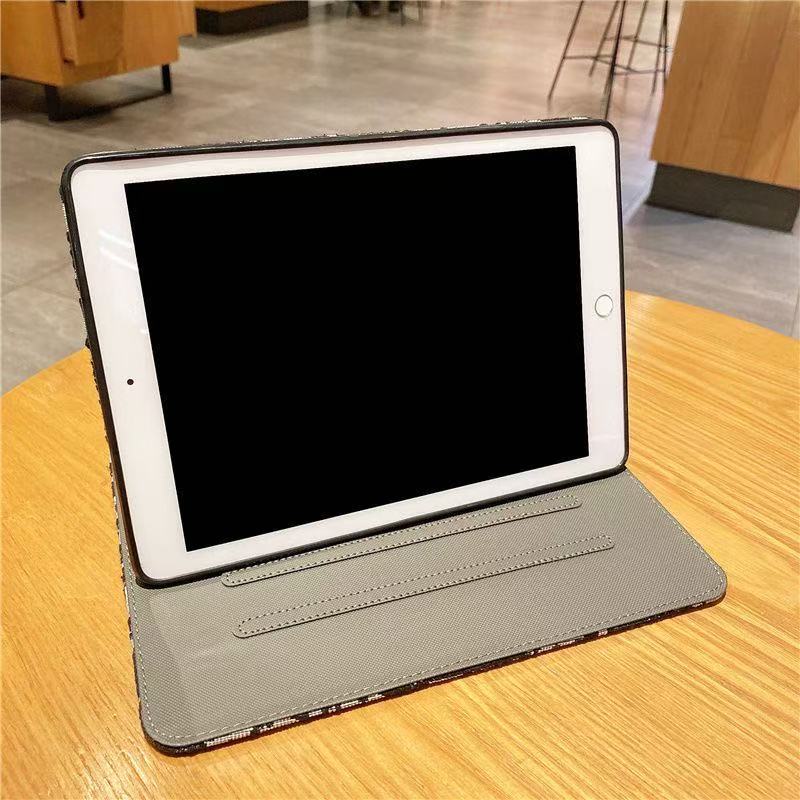 Vintage Cloth Classic CD iPad Case