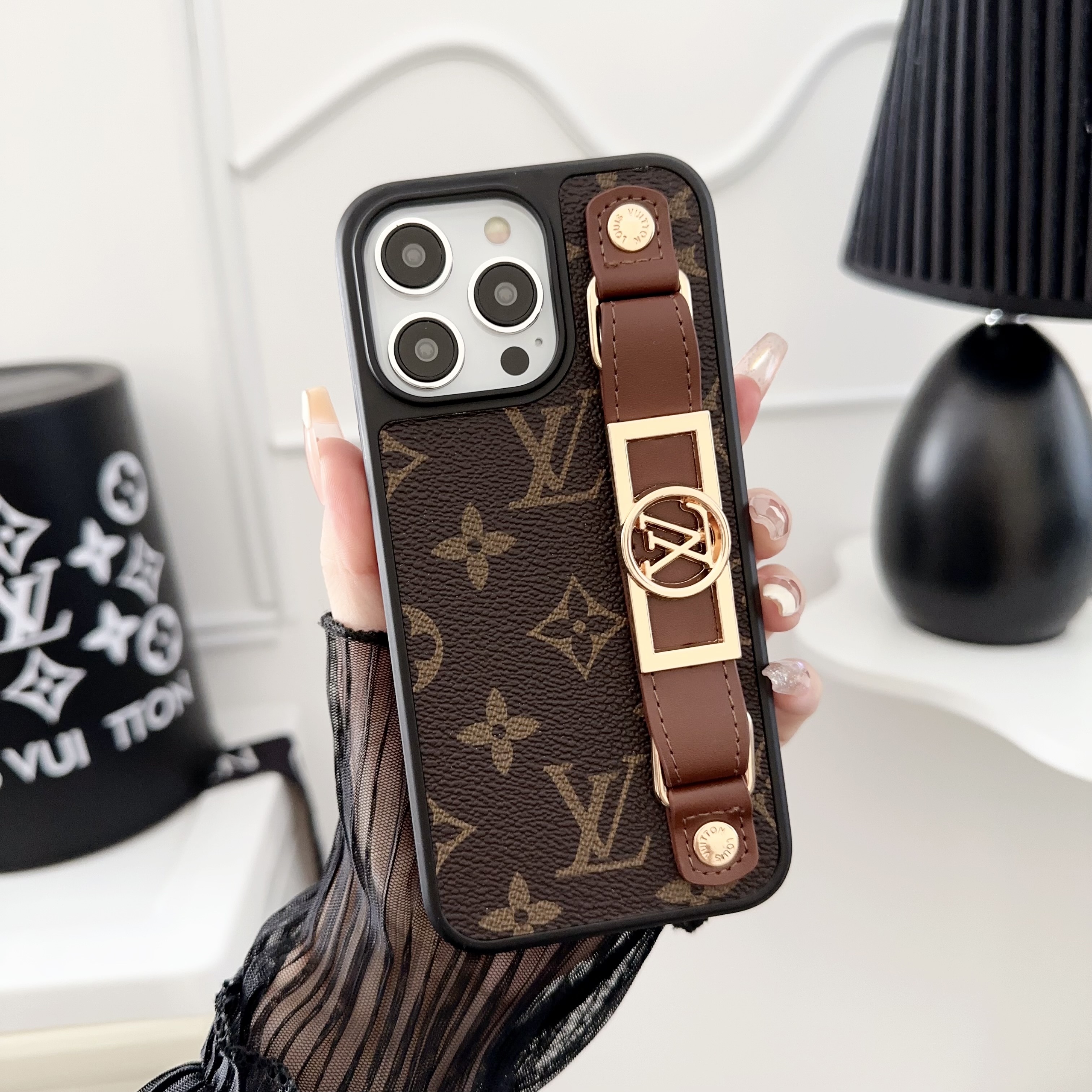 Louis Vuitton Gucci Leather Monogram iPhone Case With Holder