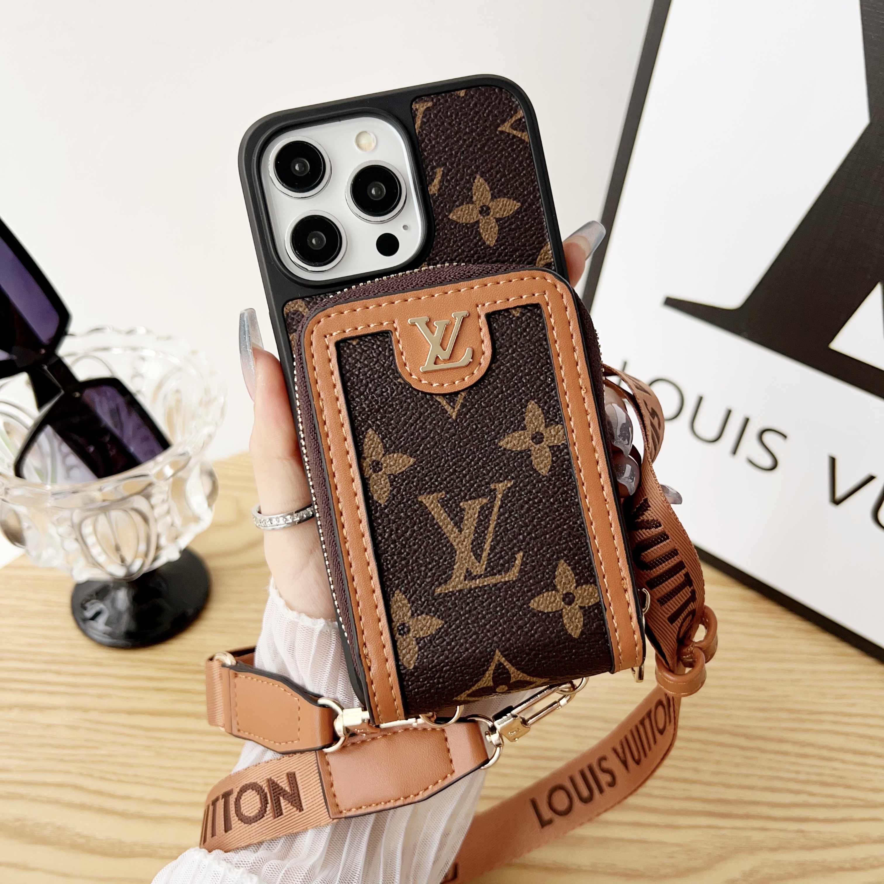 Louis Vuitton,Gucci Monogram Leather iPhone Zipper Wallet Case with Crossbody Strap