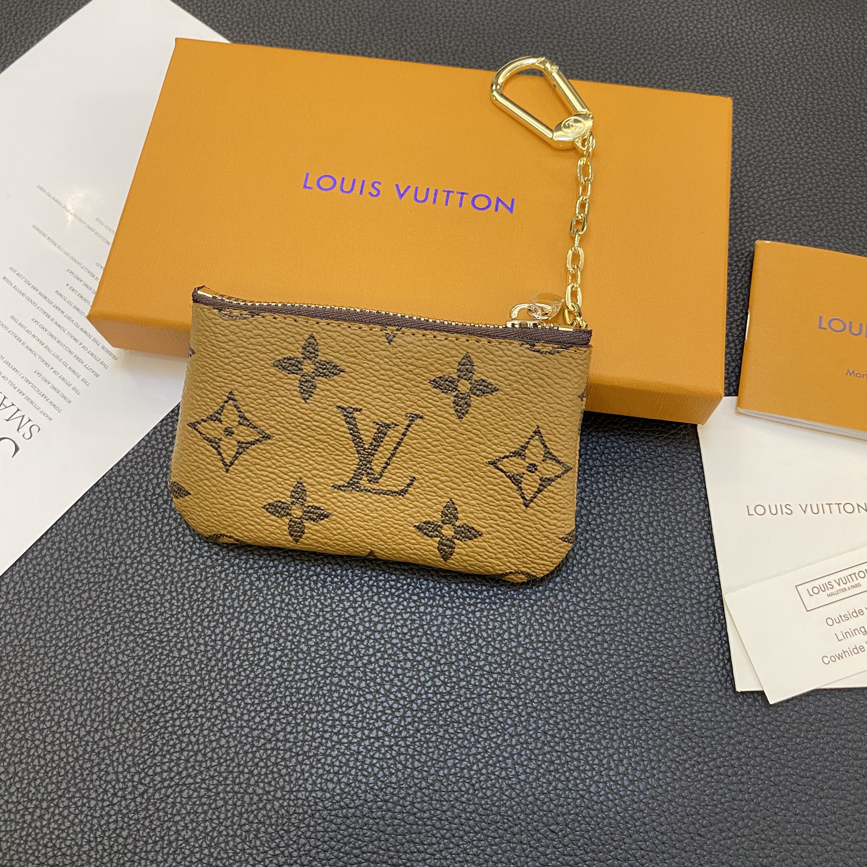 Luxury Leather Coin Purse with Keychain & Hook