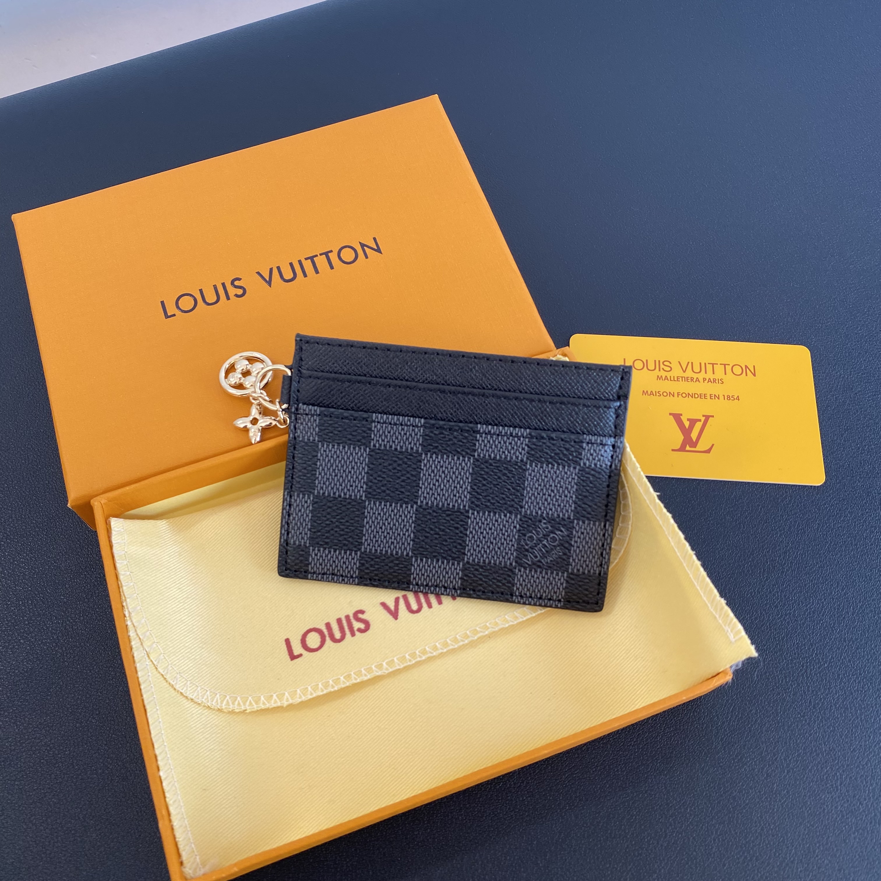Louis Vuitton Classic Luxury Leather Wallet Card Holder Metal floral decoration-BELKCASE