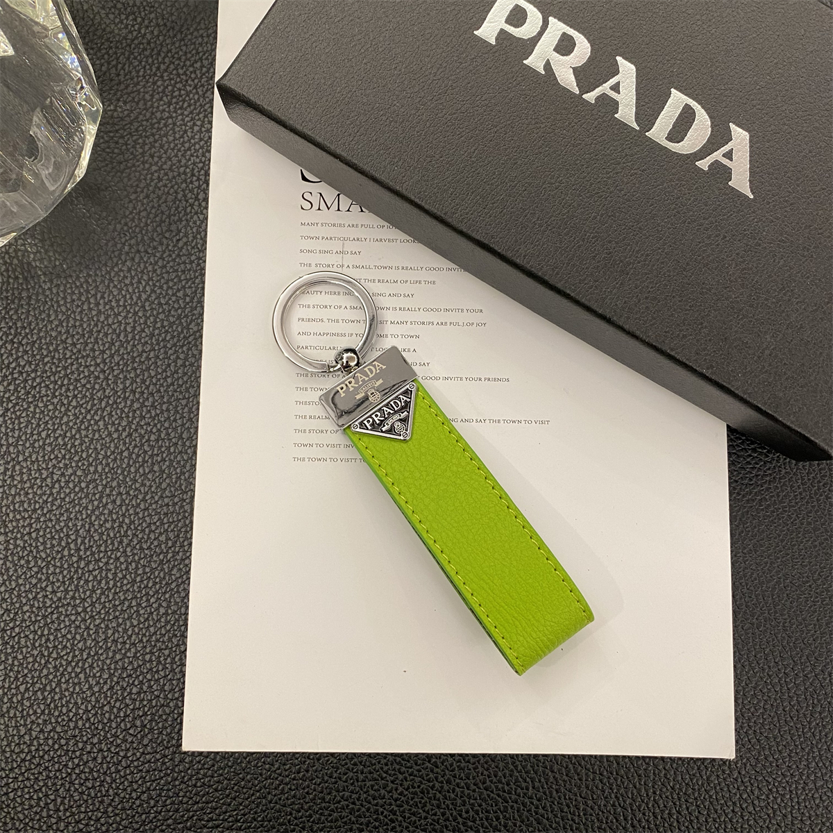 Luxury Leather Convenient Keychain