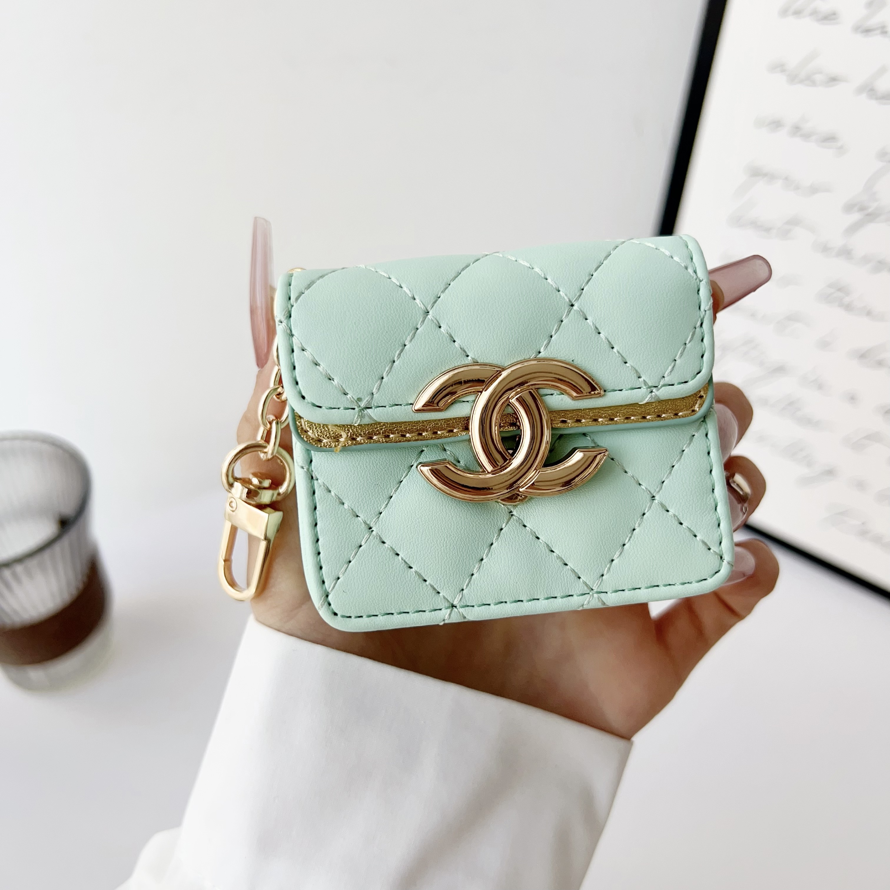 Luxury Leather Airpods Case With Crossbody Strap