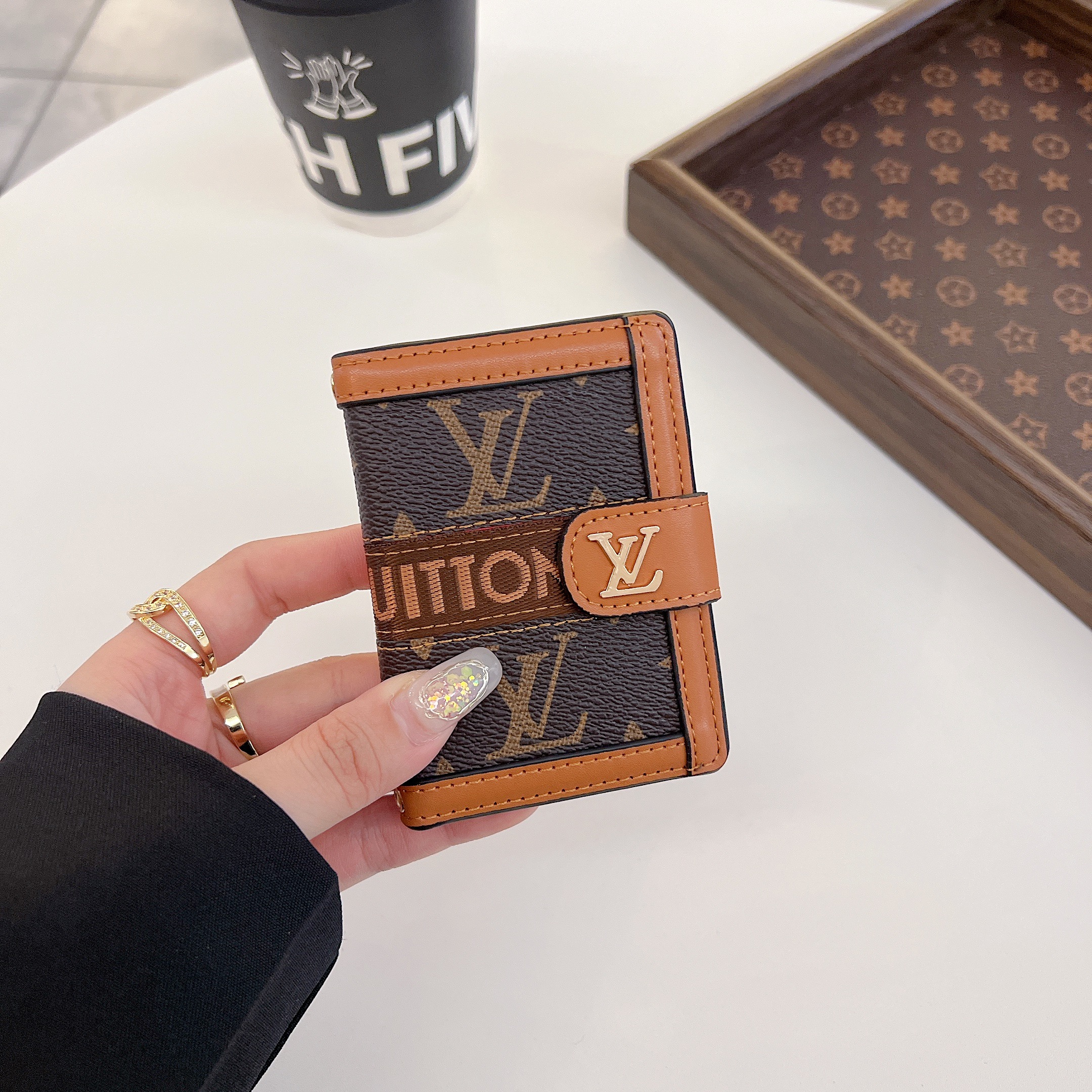 Luxury Leather Wallet Card Holder & Coin Purse With Snap Closure