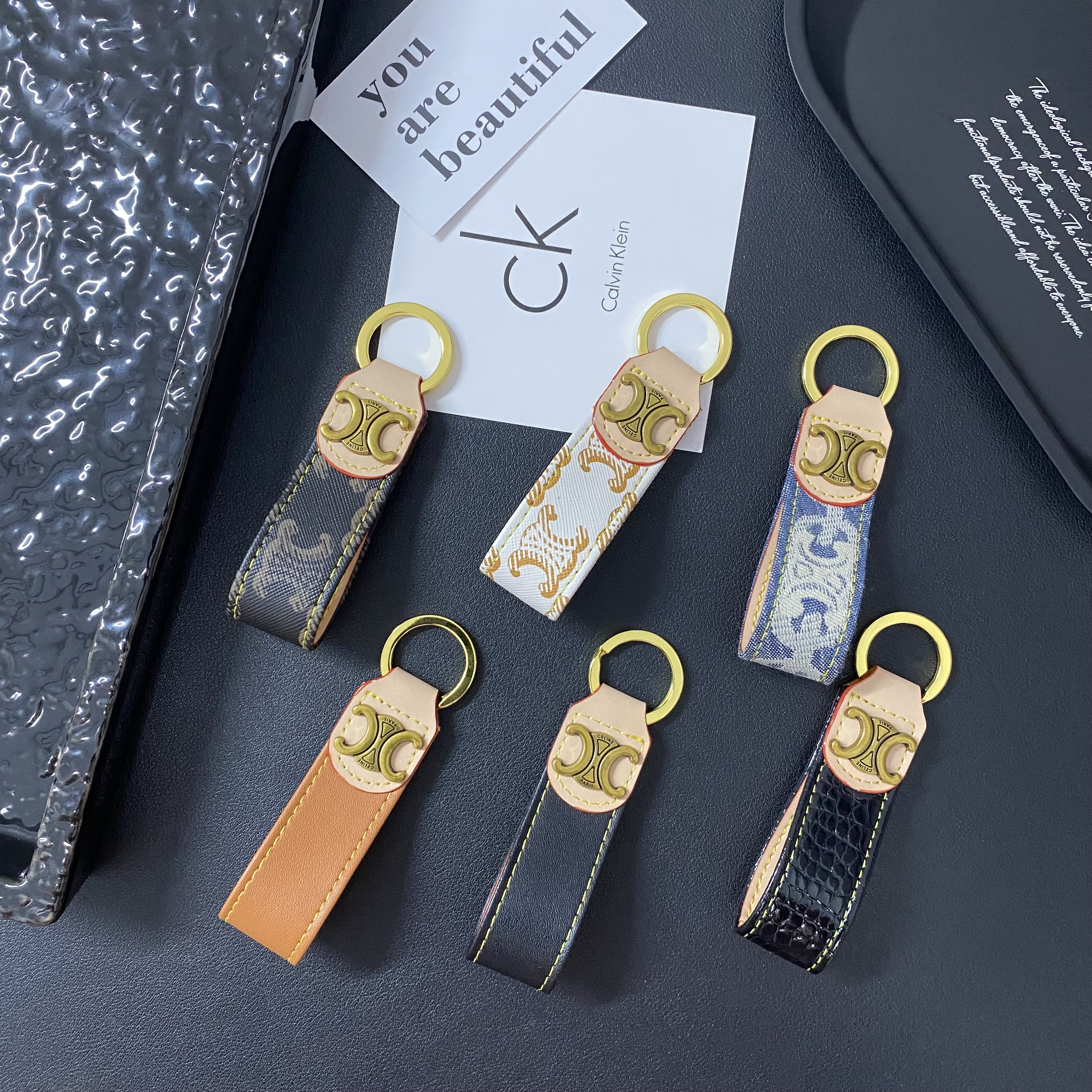 Luxury Leather Convenient Keychain