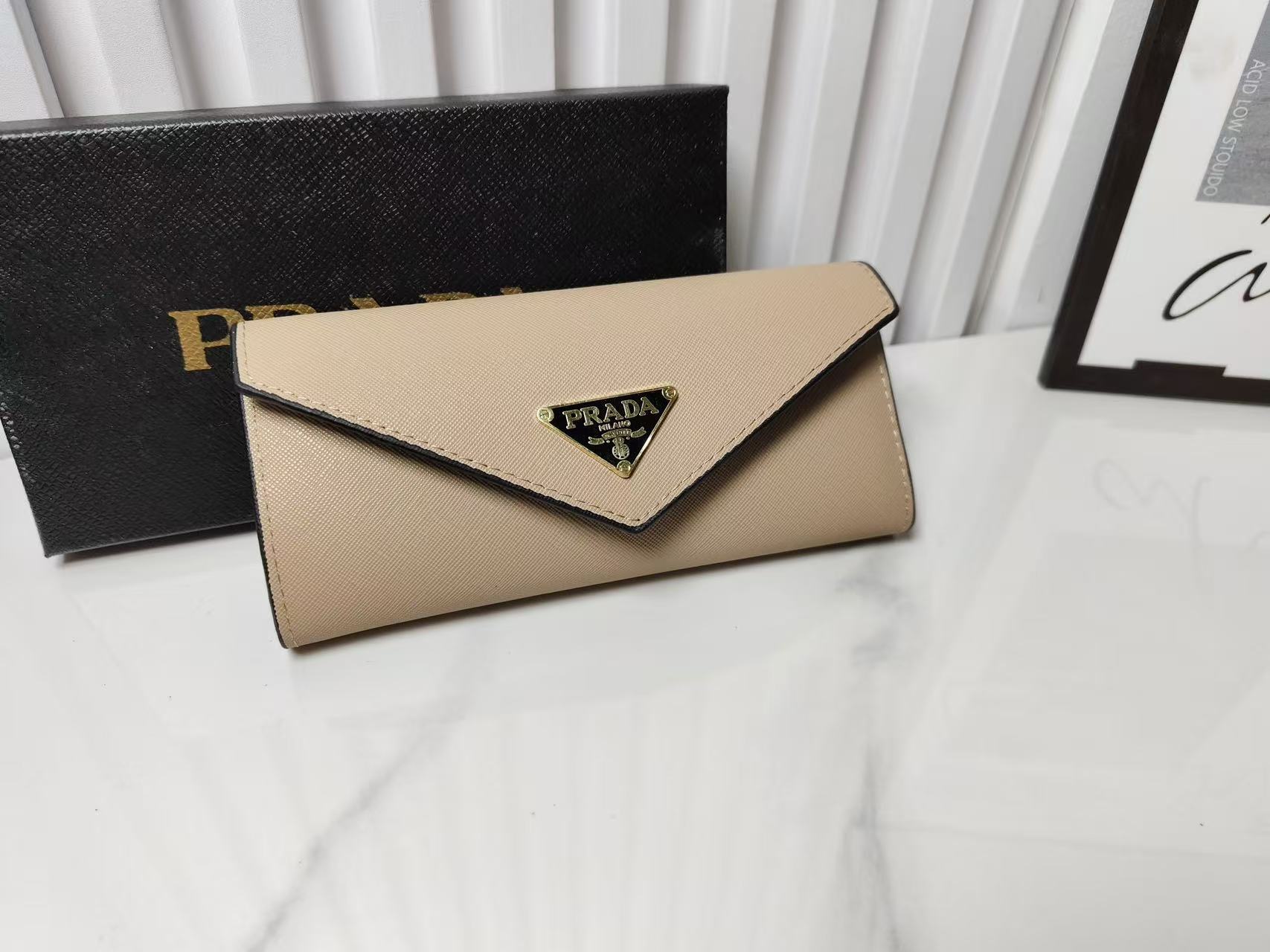 Luxury leather Wallet