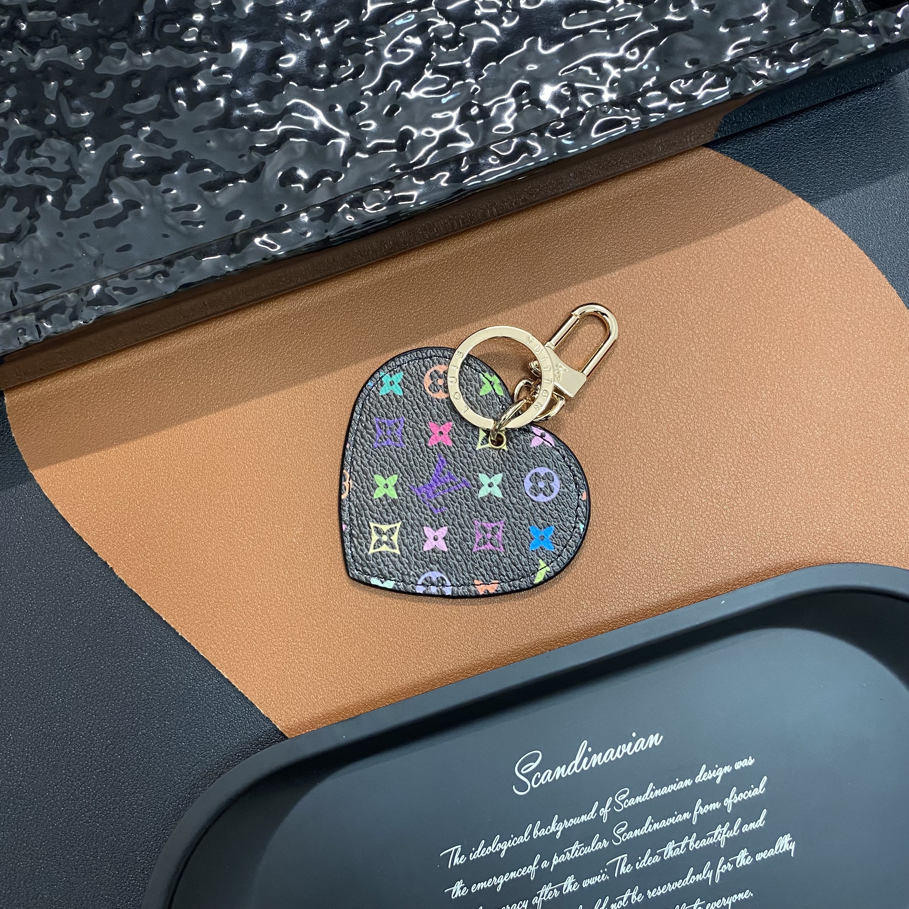 Louis Vuitton, Gucci Heart Keychain