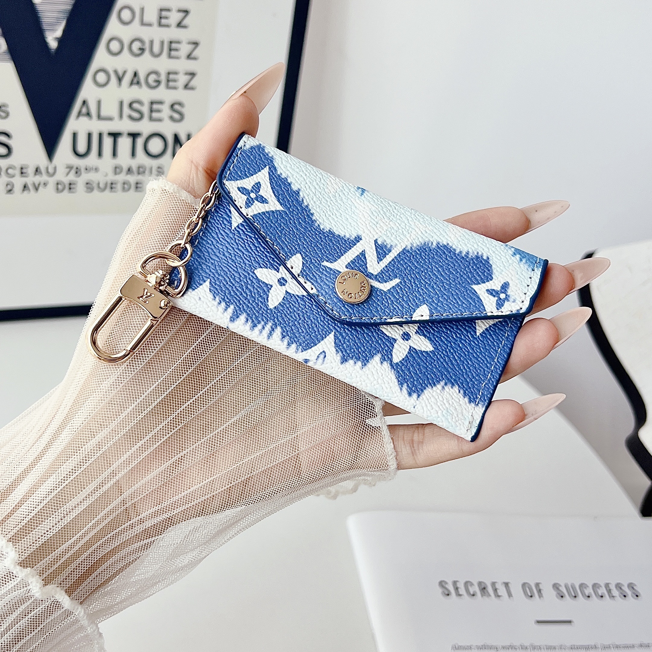Louis Vuitton Luxury Leather Coin Purse