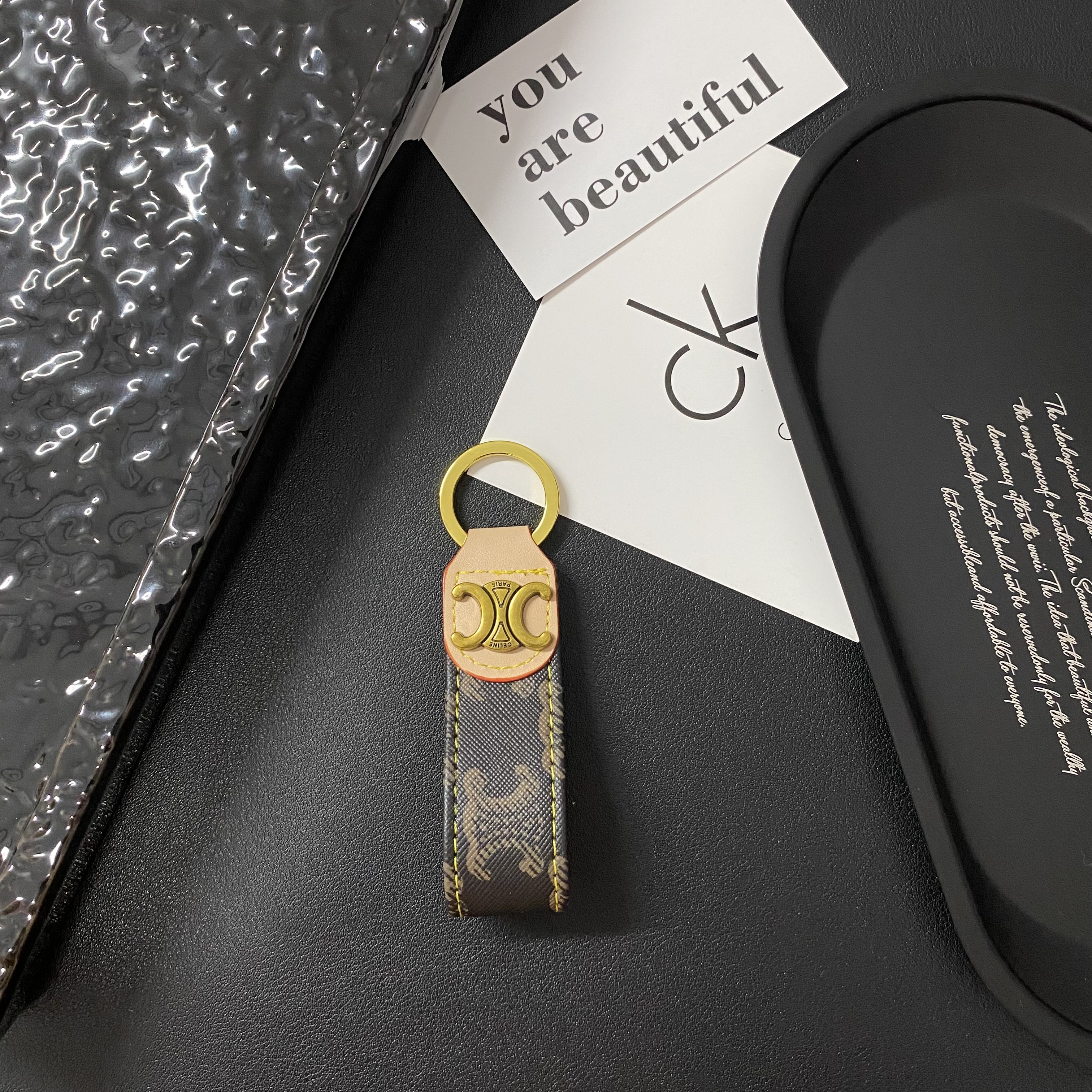 Luxury Leather Convenient Keychain