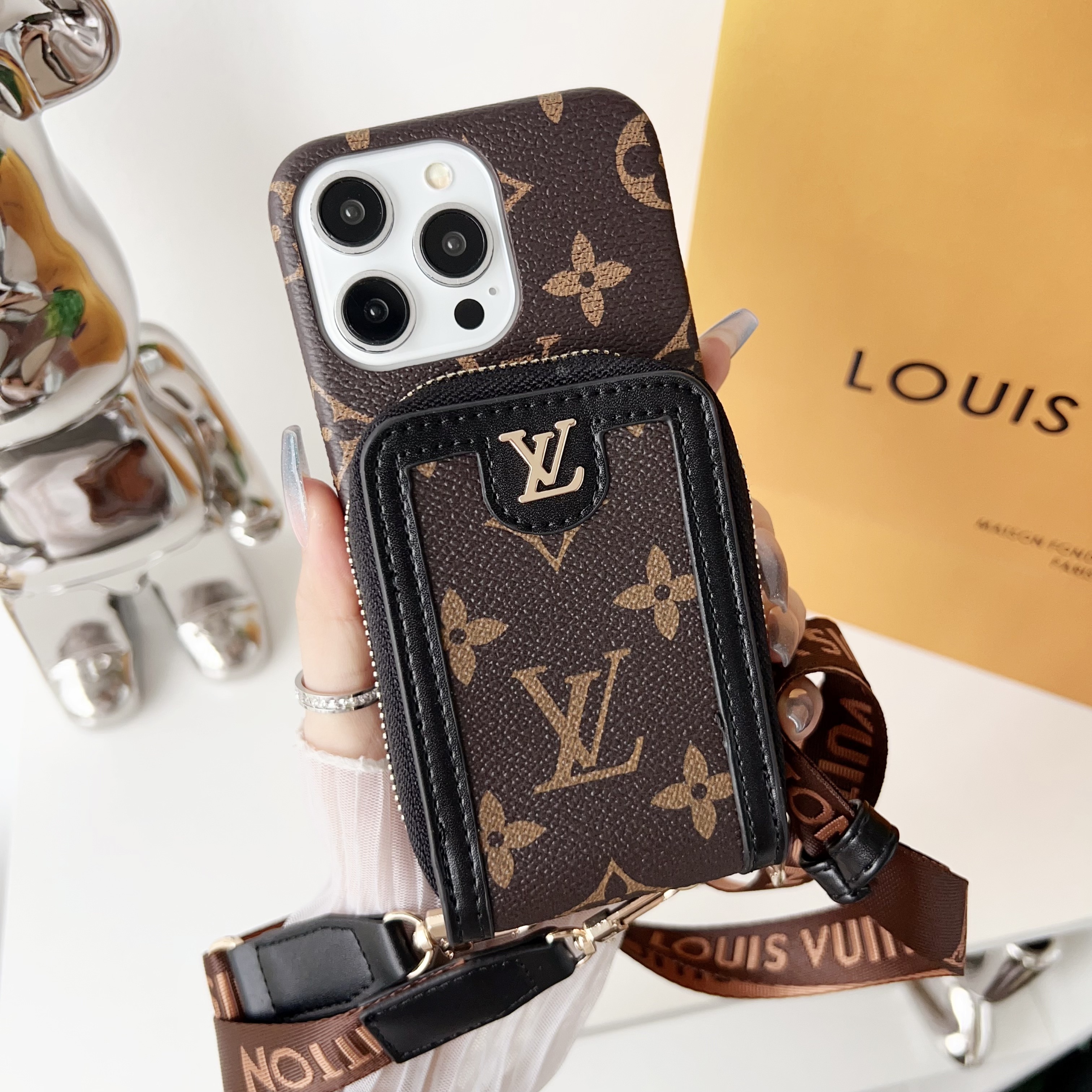 Louis Vuitton,Gucci Monogram Leather iPhone Zipper Wallet Case with Crossbody Strap