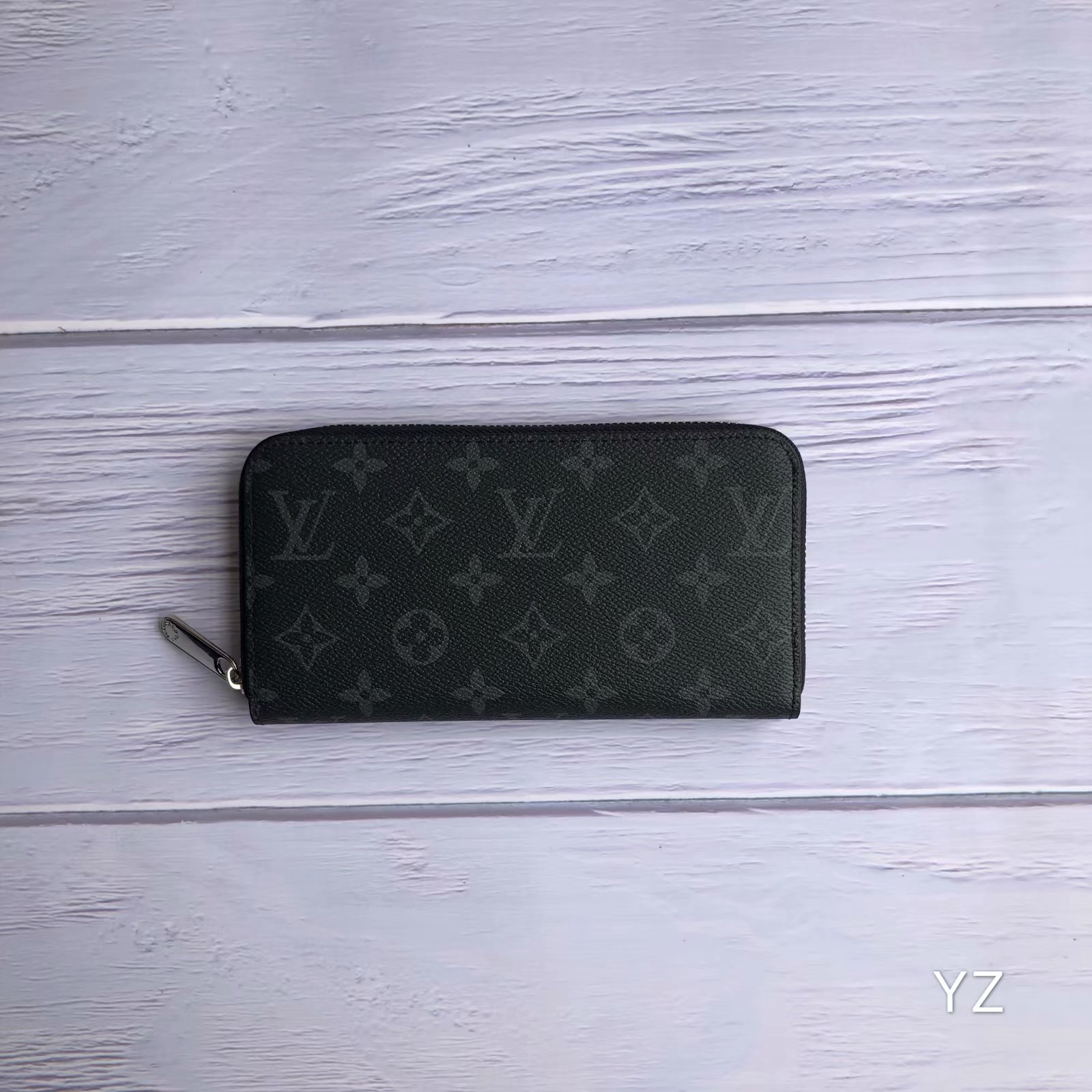 luxurious Leather Zipper Long Wallet