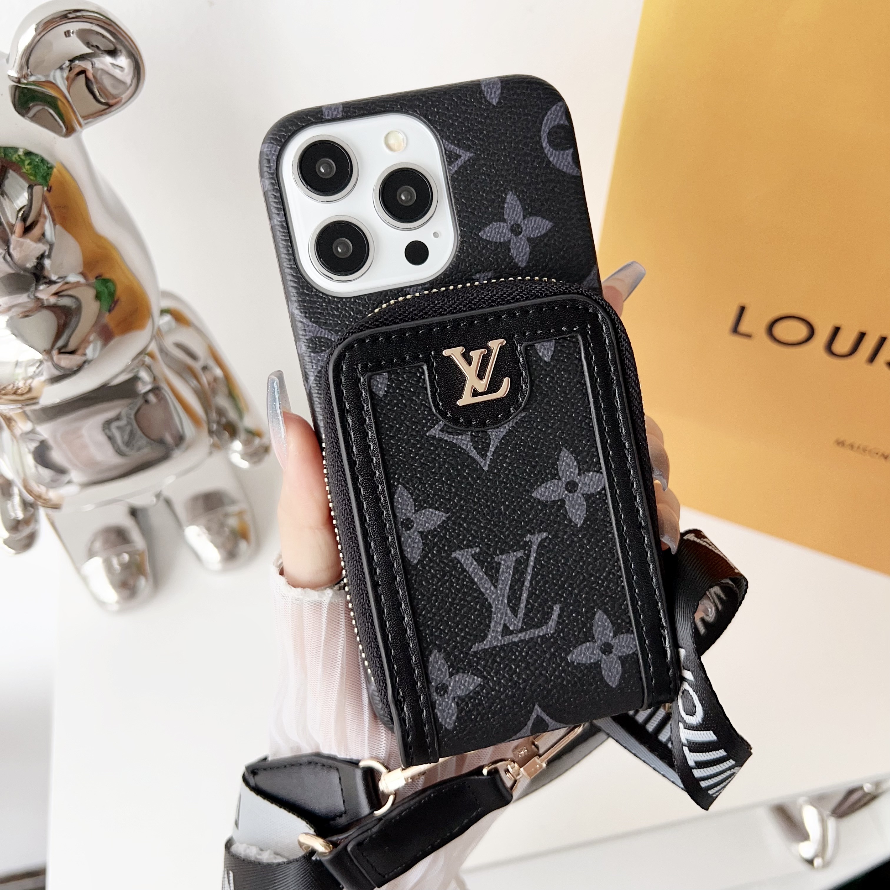 Louis Vuitton,Gucci Monogram Leather iPhone Zipper Wallet Case with Crossbody Strap
