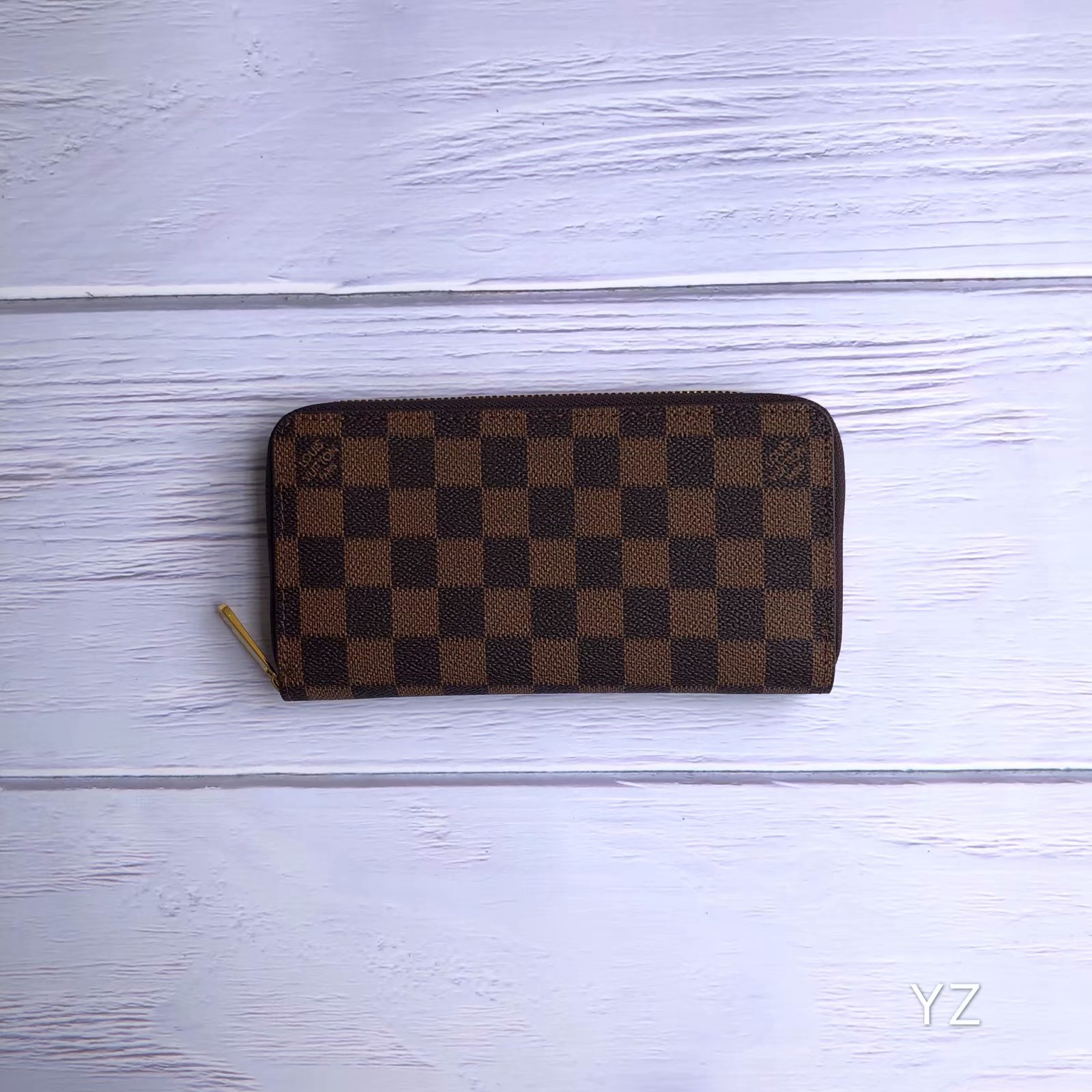 luxurious Leather Zipper Long Wallet
