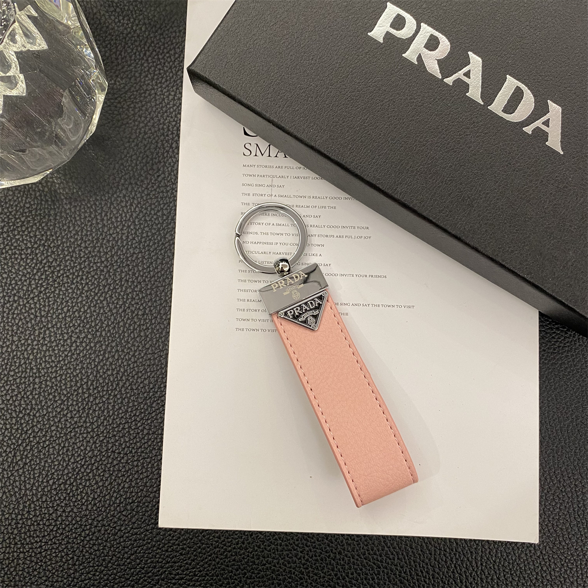 Luxury Leather Convenient Keychain