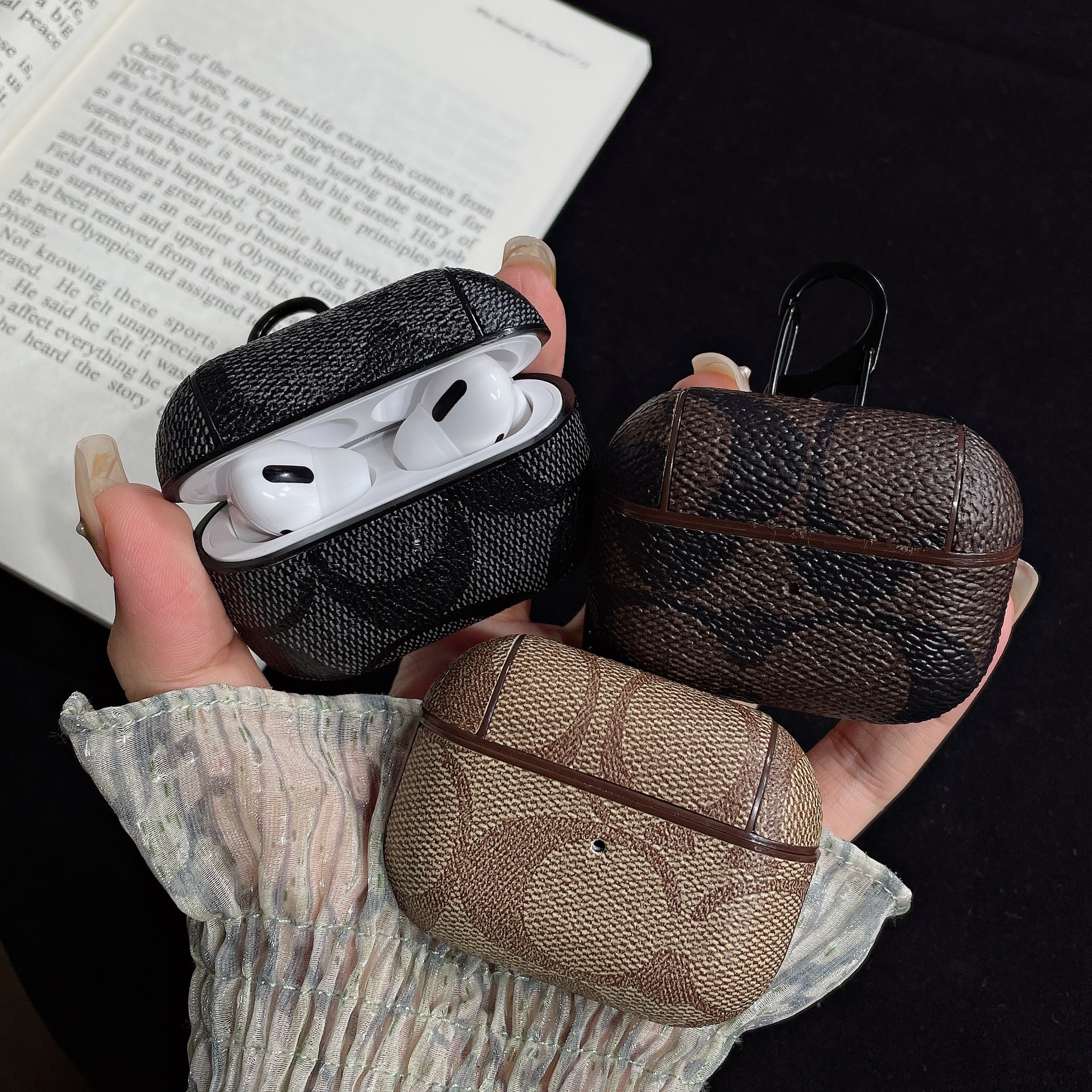 Classic Luxury Leather Airpods Case