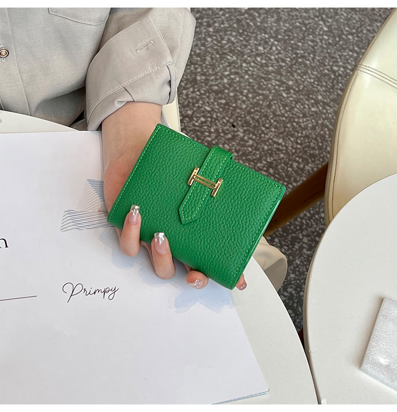 luxurious Leather Flap Short Wallet