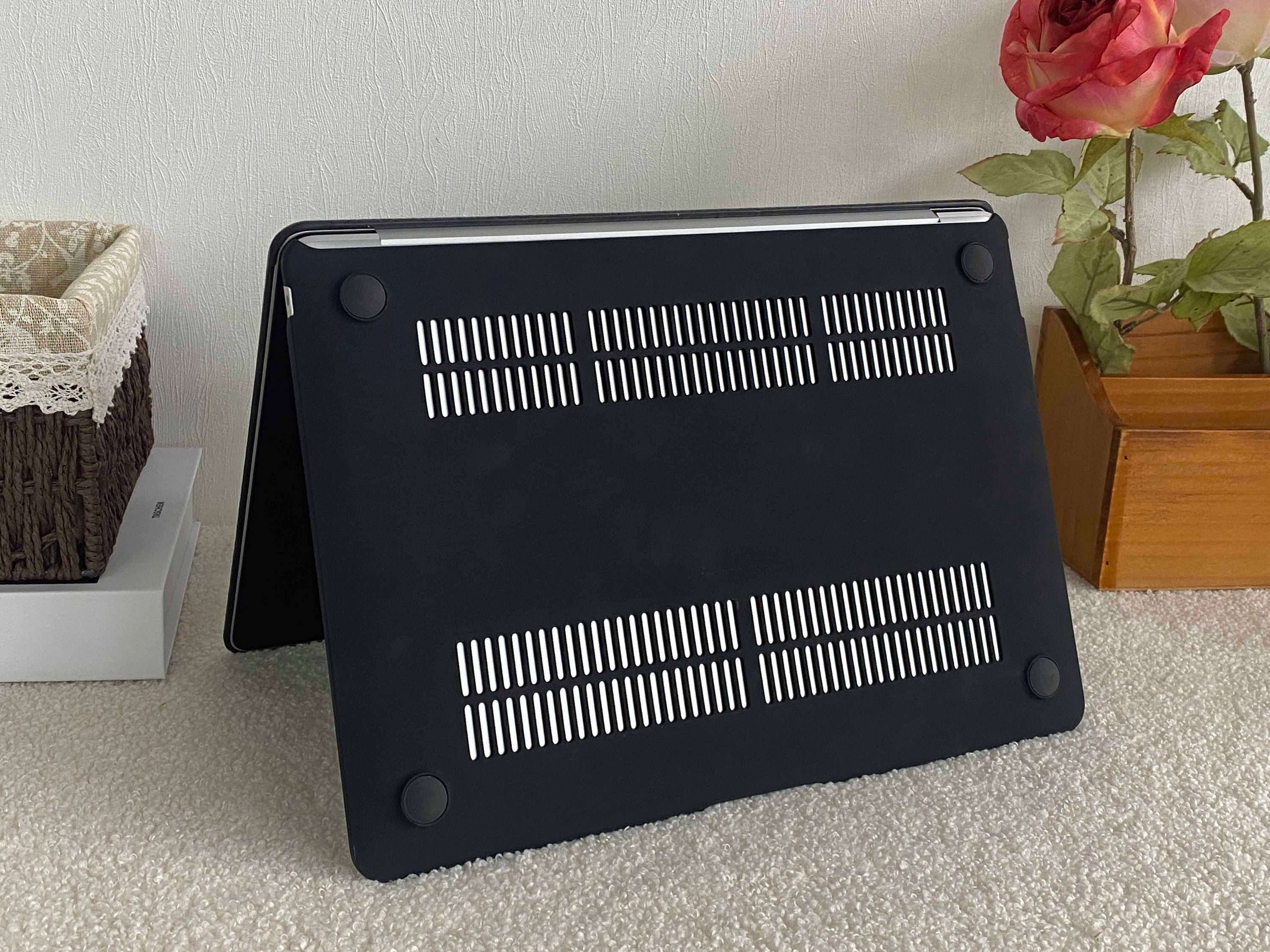 Faux Big Crocodile Black MacBook Case-BELKCASE