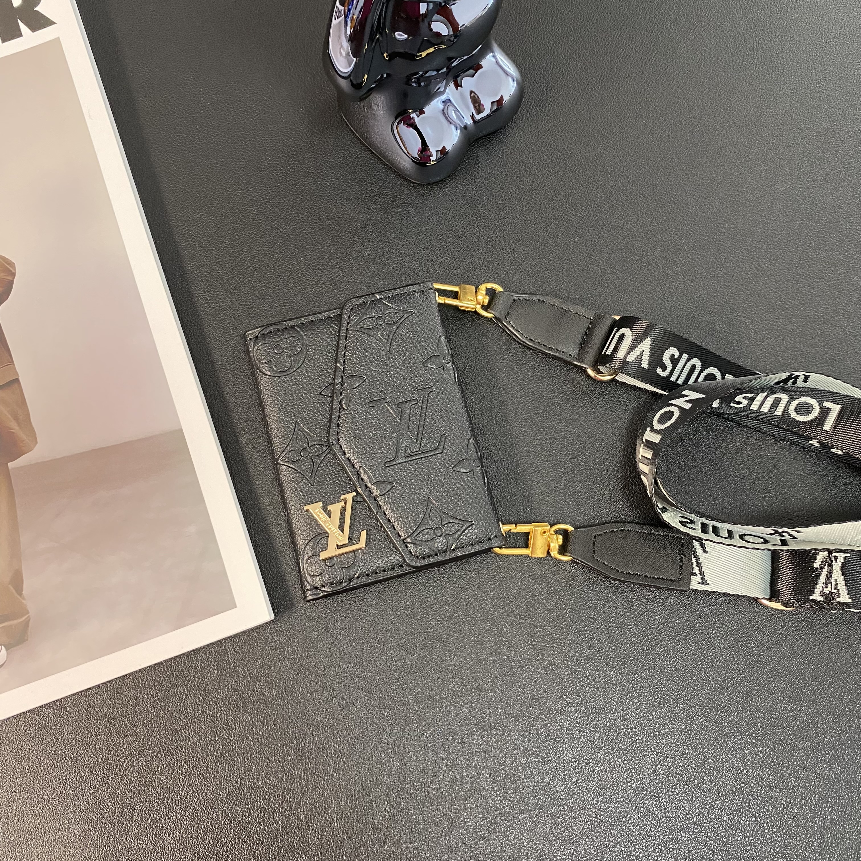 Luxury Leather  Zipper Wallet Card Holder & Coin Purse With  Crossbody Strap