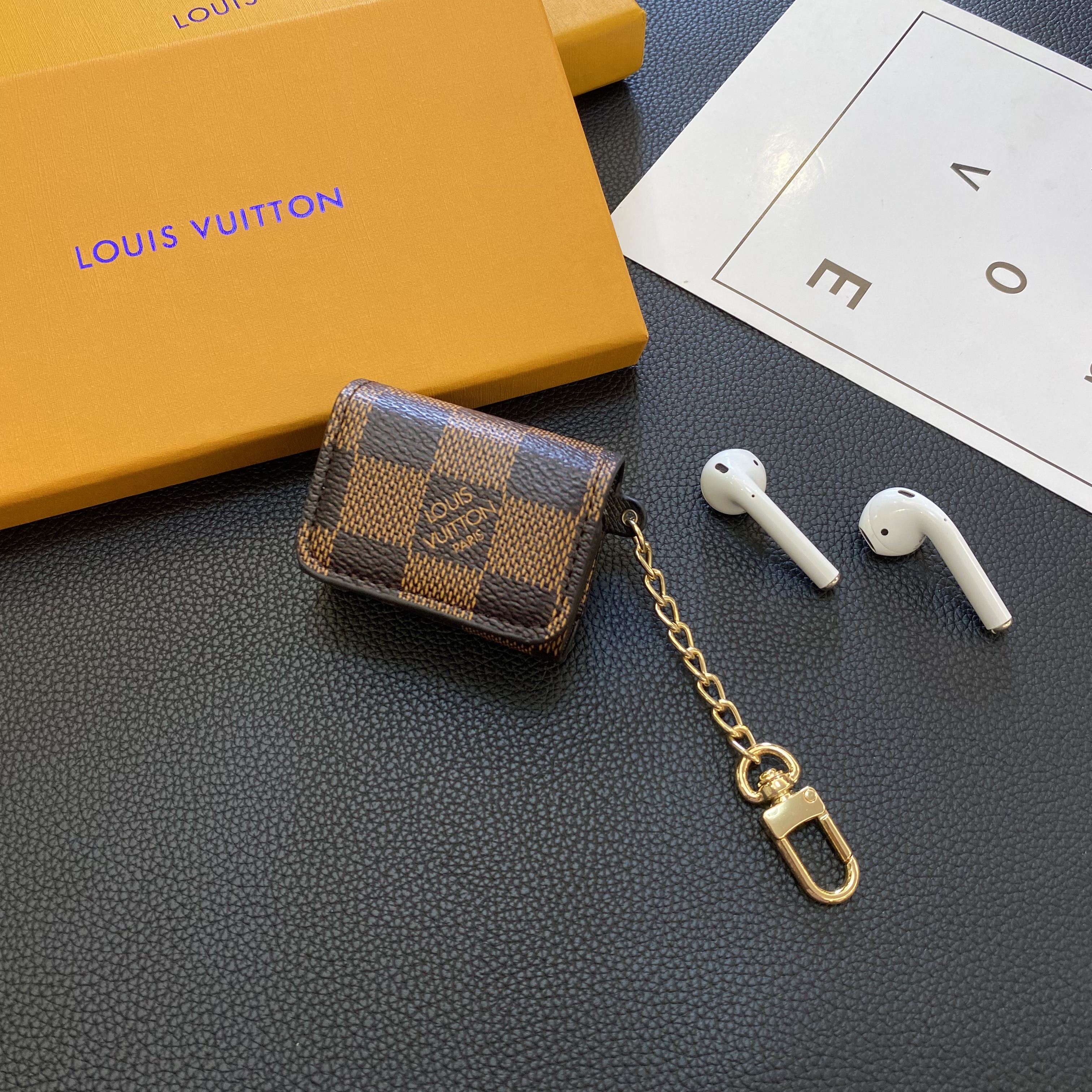 Classic Luxury Leather Airpods Case