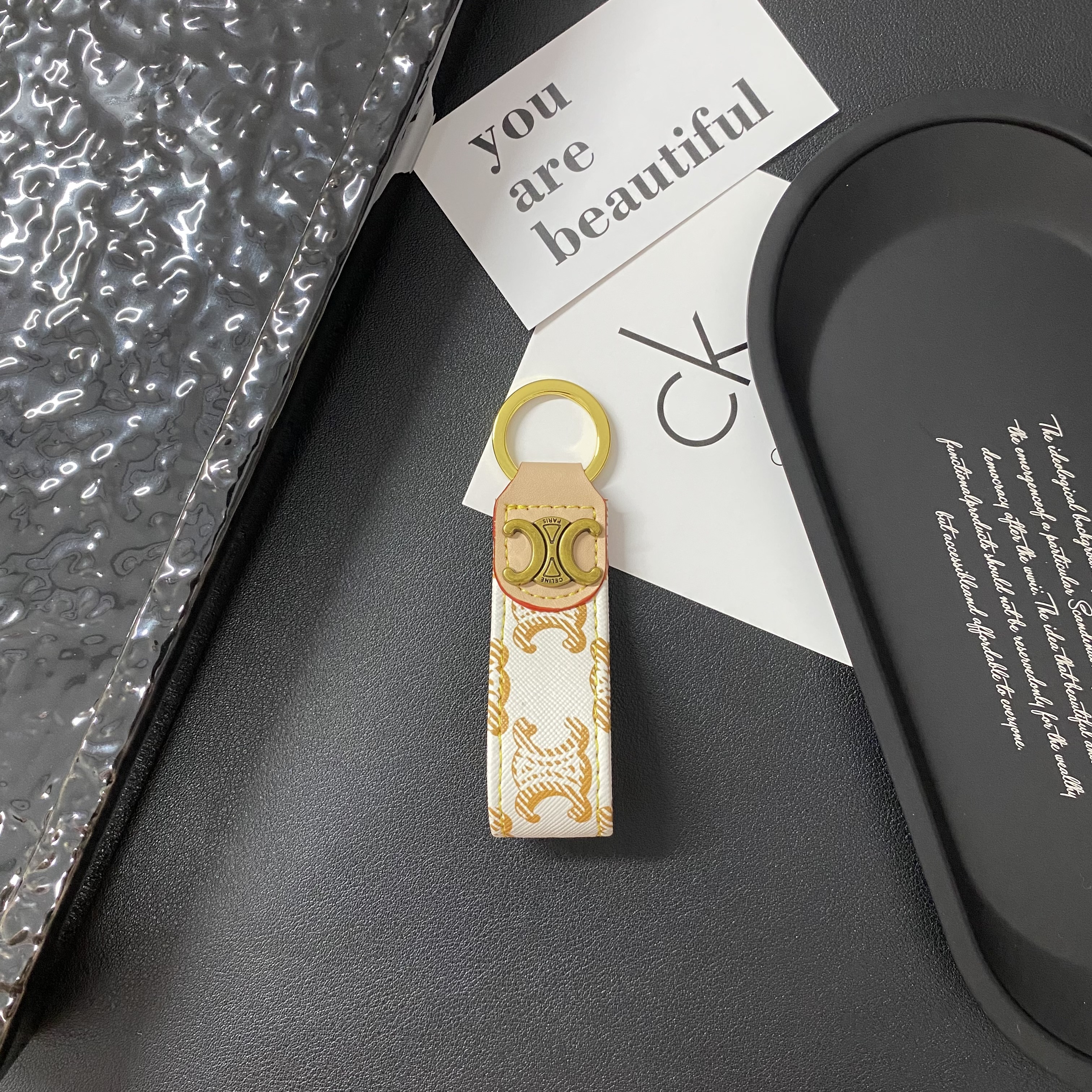 Luxury Leather Convenient Keychain
