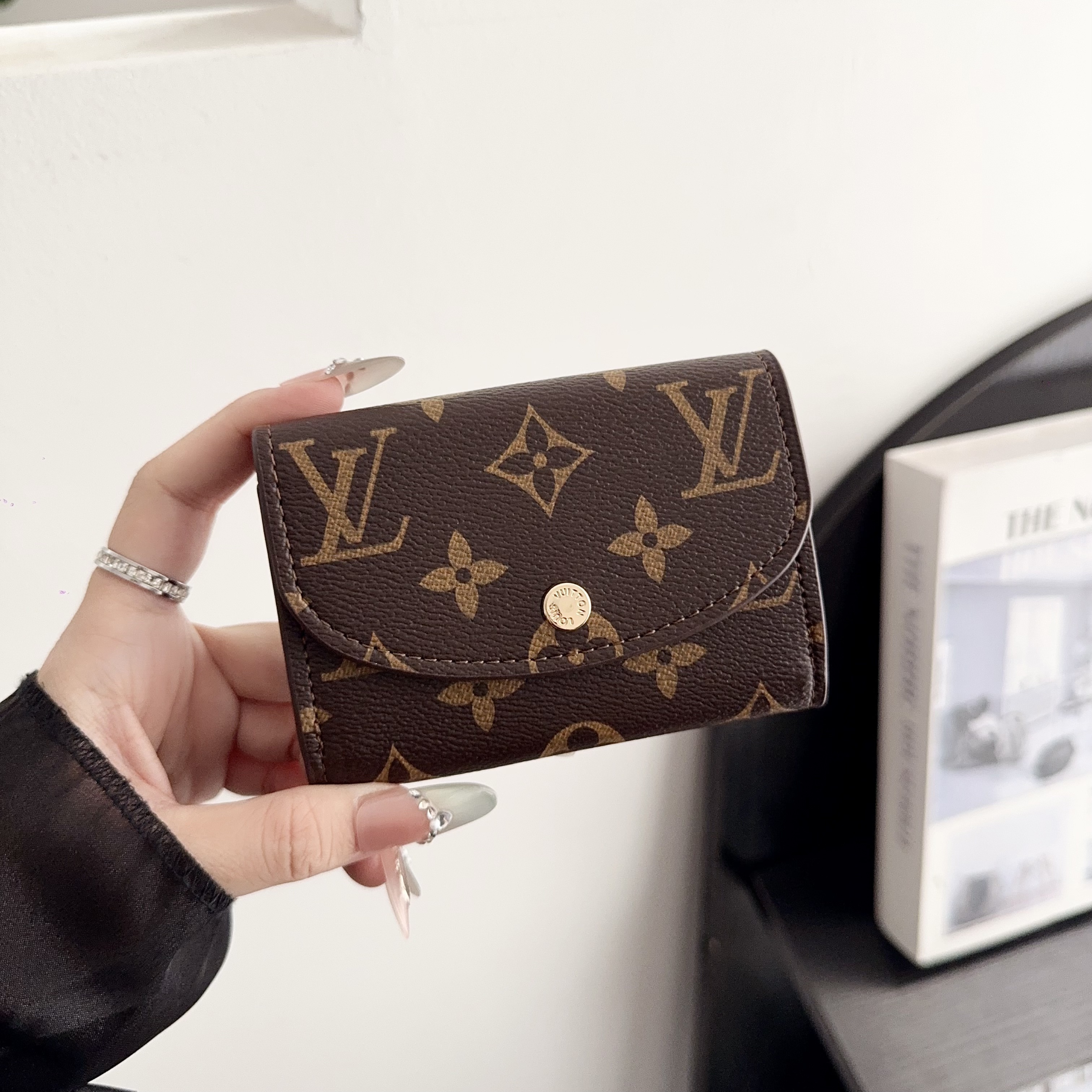 Louis Vuitton Luxury Leather Coin Purse