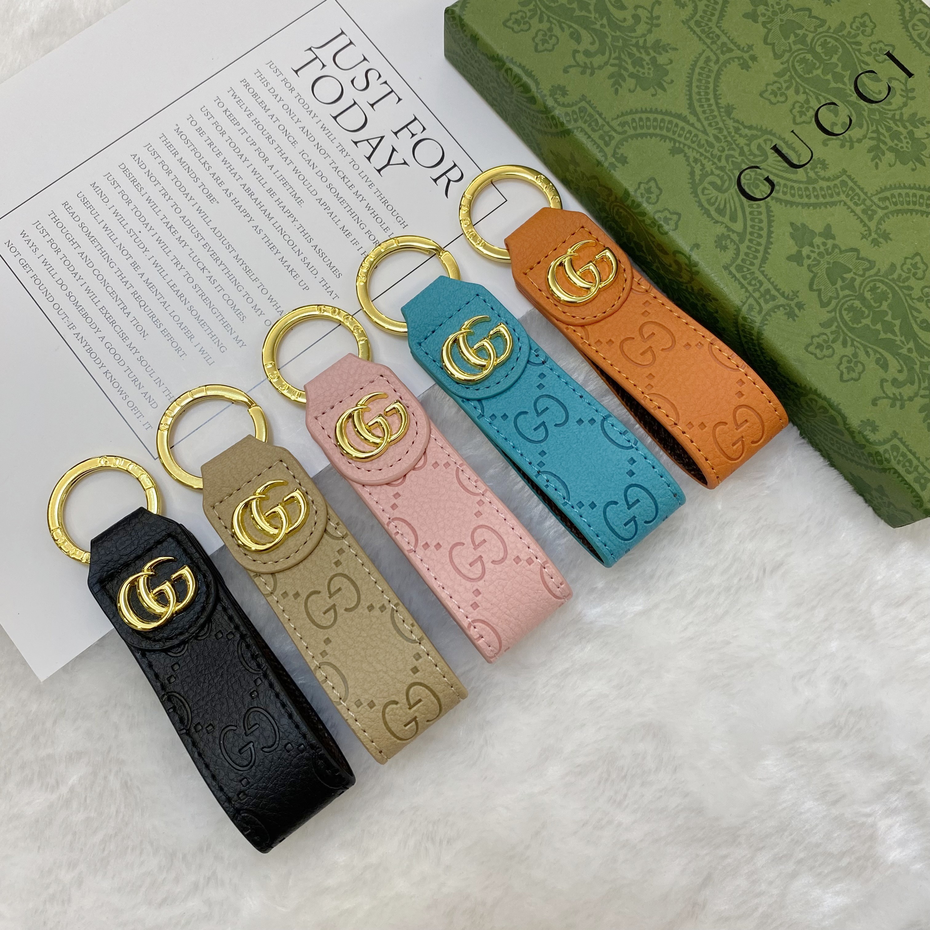 Luxury Leather Convenient Keychain