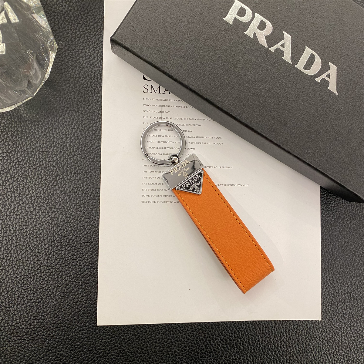 Luxury Leather Convenient Keychain