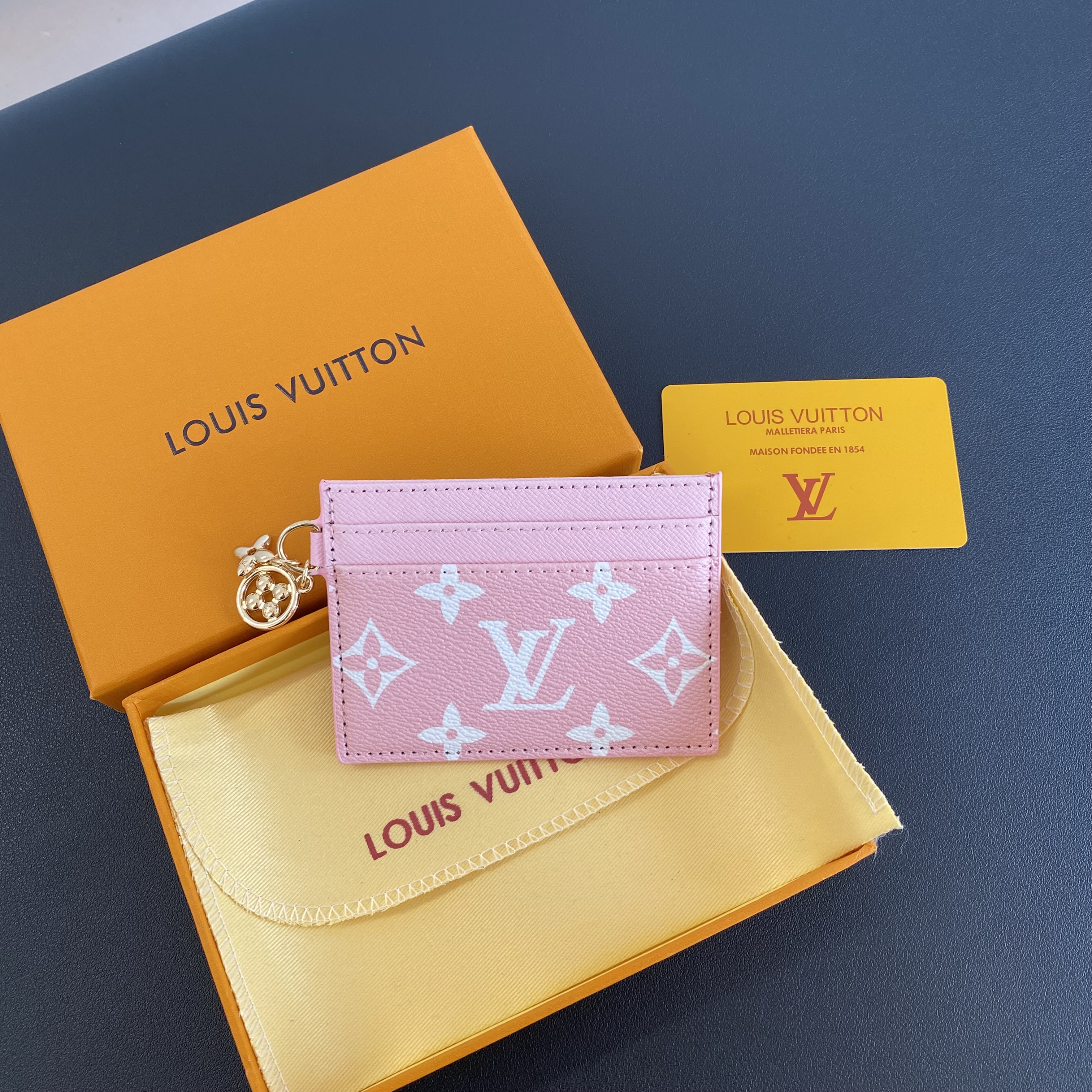 Louis Vuitton Classic Luxury Leather Wallet Card Holder Metal floral decoration-BELKCASE
