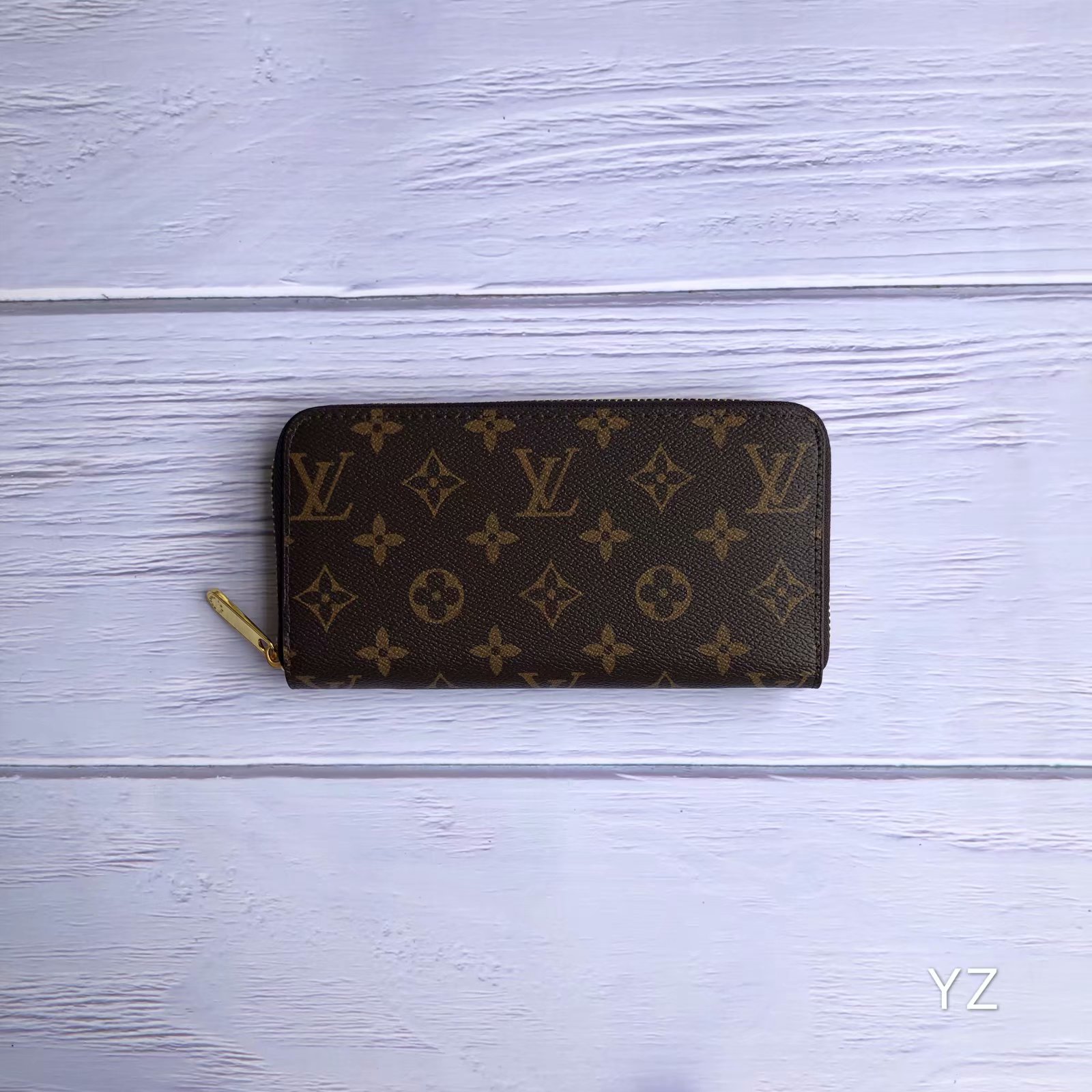 luxurious Leather Zipper Long Wallet